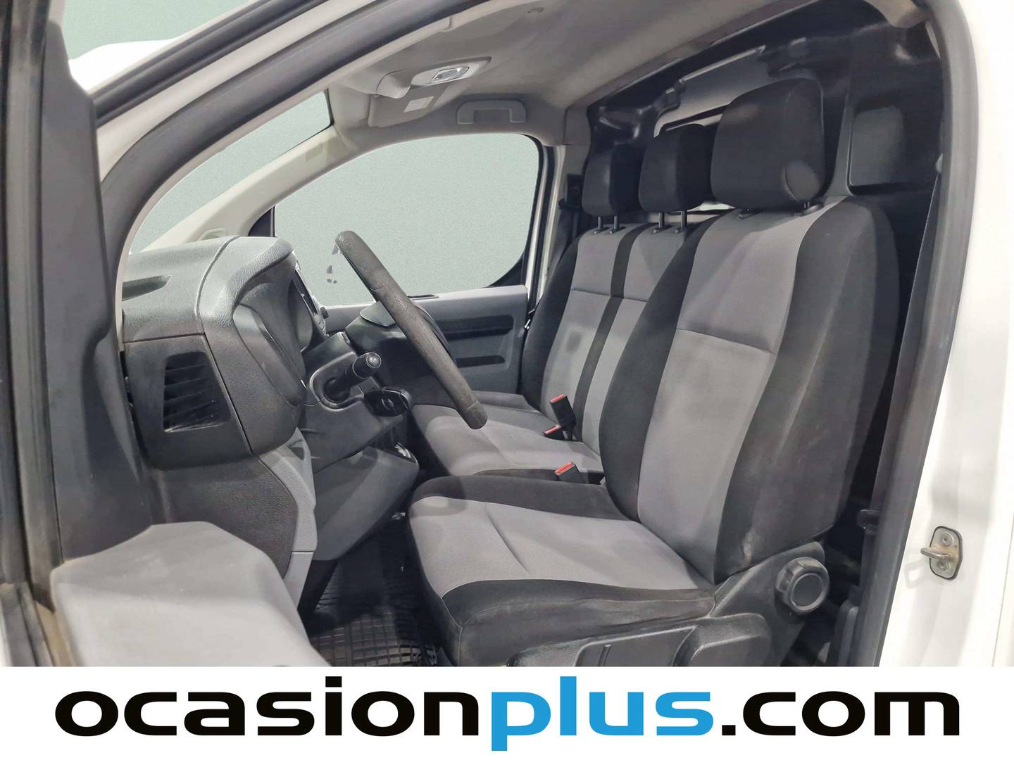 Foto asientos delanteros Peugeot Expert Peugeot Expert 1.6 BlueHDi Pro Standard (95 CV) 3 Plazas