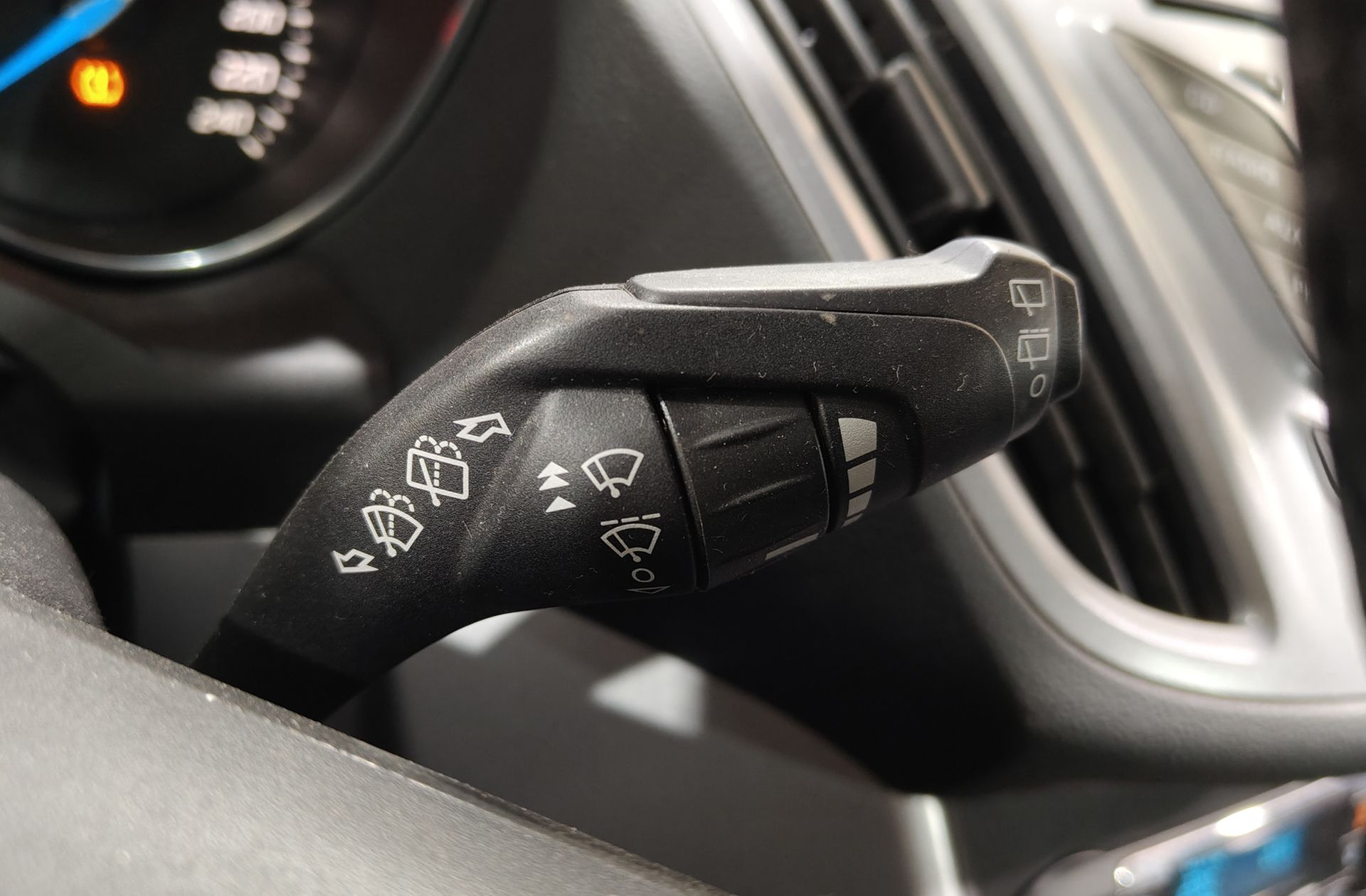 Ford C-Max 1.0 EcoBoost Trend - foto 24