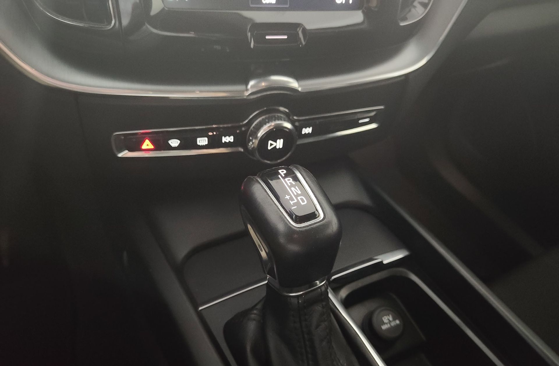 Volvo XC60 D4 Momentum - foto 5