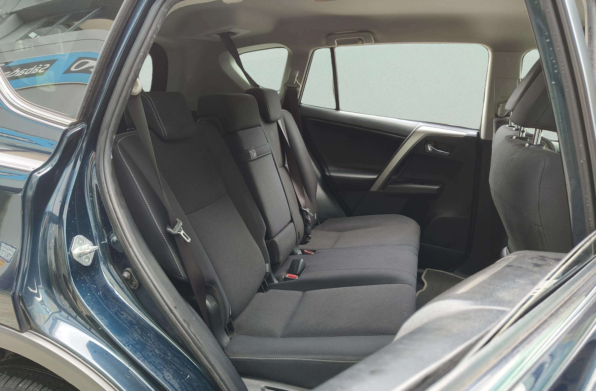 Toyota RAV4 2.5l hybrid Advance 2WD - foto 17
