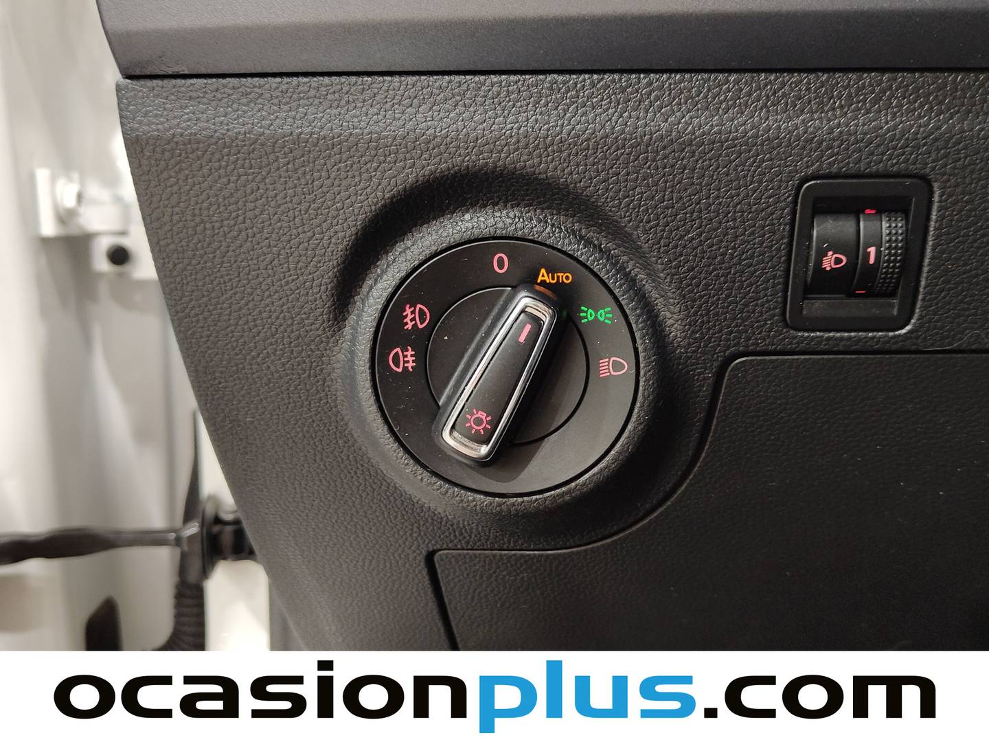 Equipamiento del Seat Arona Seat Arona 1.0 TSI Ecomotive S&S Style (95 CV)