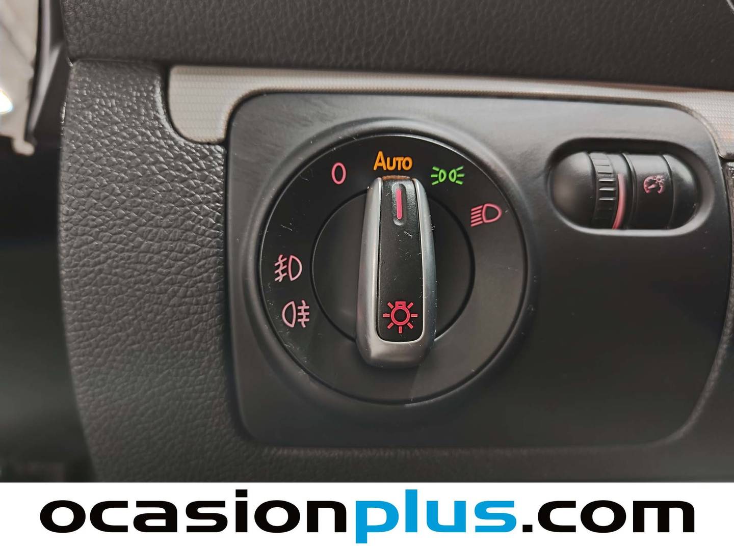 Foto Volkswagen Scirocco Volkswagen Scirocco 2.0 TDI BMT  Pack R-line (140 CV)