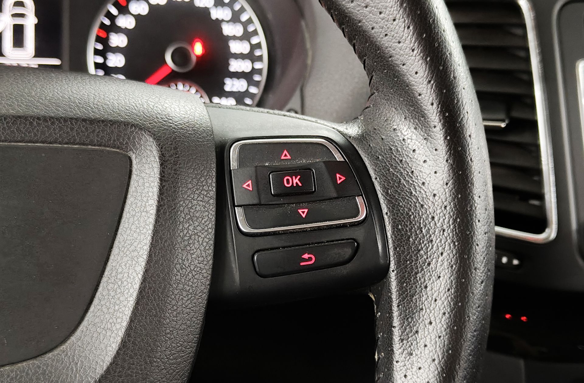 SEAT Alhambra 2.0 TDI Style 4Drive - foto 31