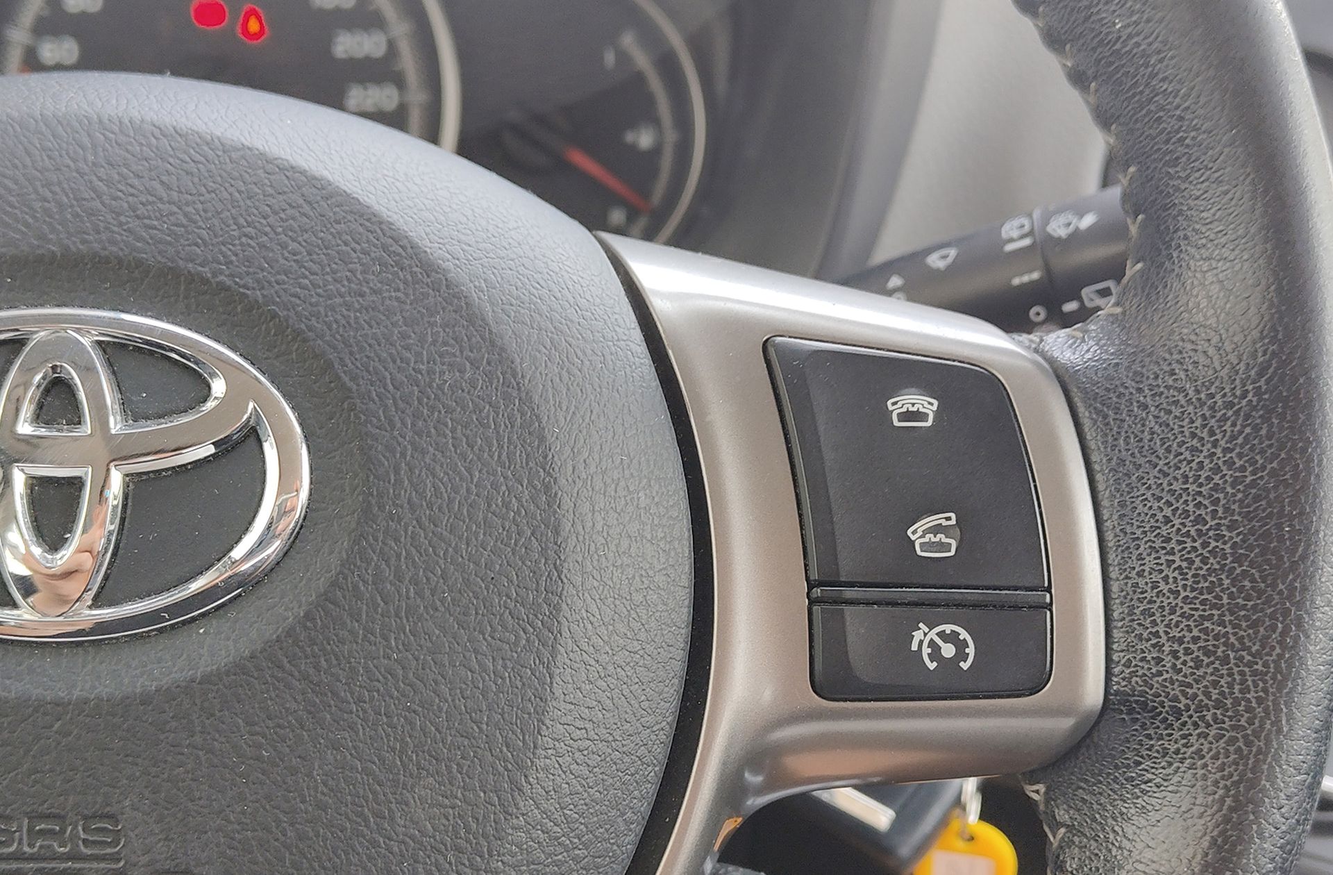 Toyota Yaris 1.3 100 Active - foto 25