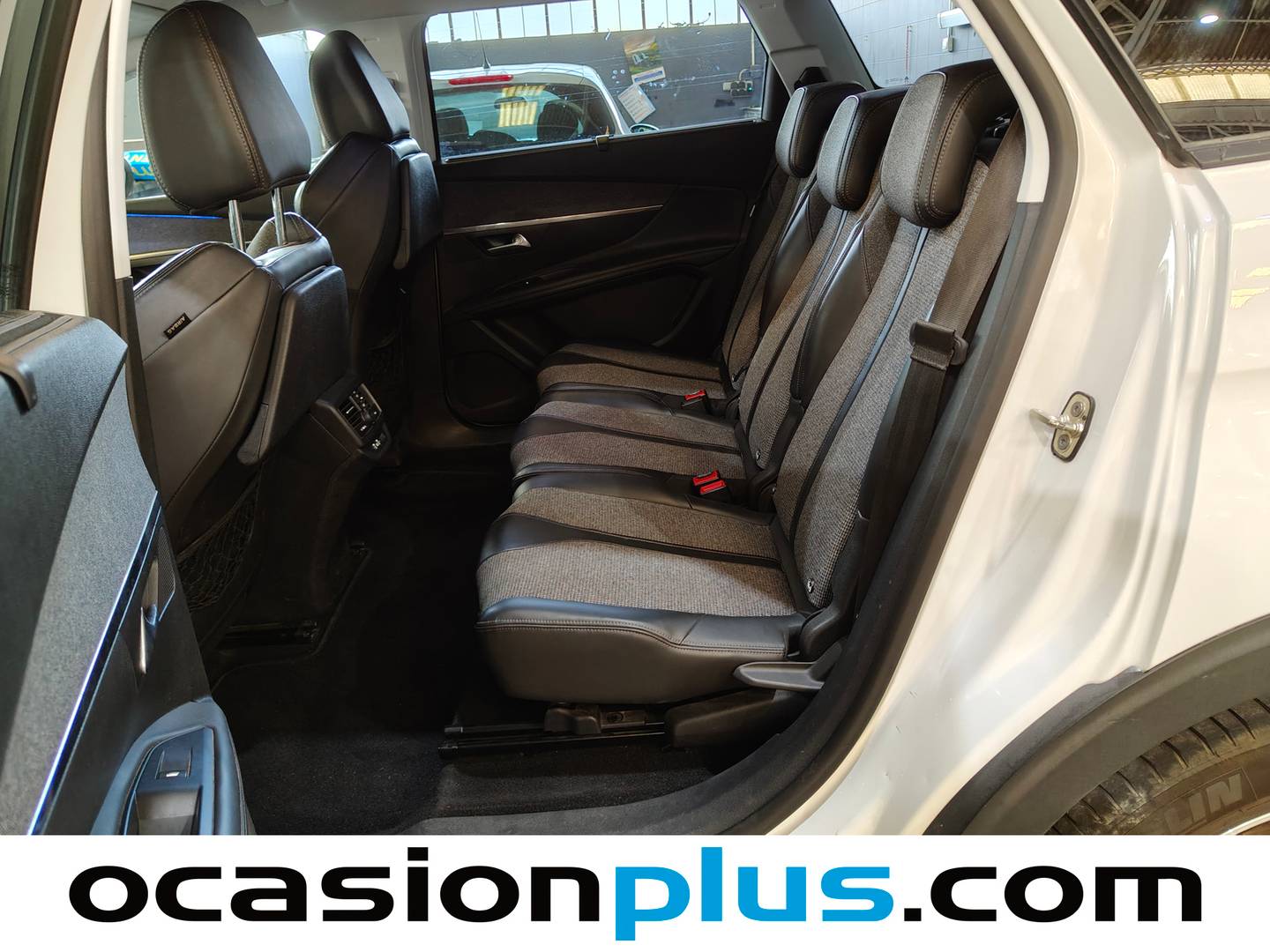 Foto asientos traseros Peugeot 5008 Peugeot 5008 PureTech 130 S&S Allure (130 CV) 7 Plazas