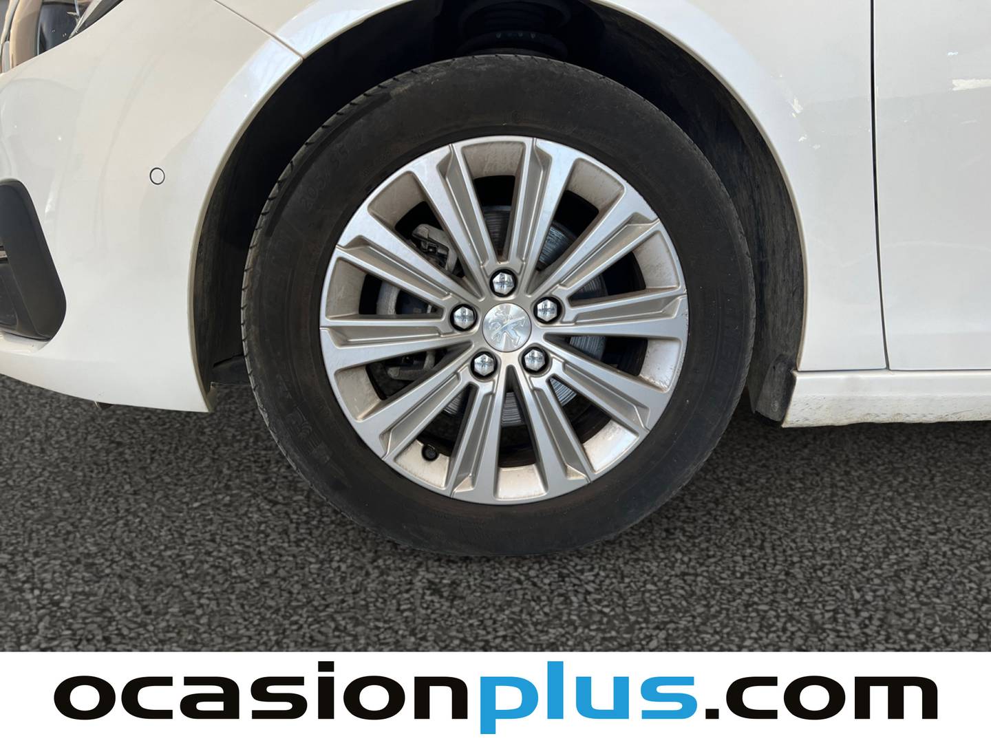 Foto Peugeot 308 Peugeot 308 PureTech 130 Allure (130 CV)