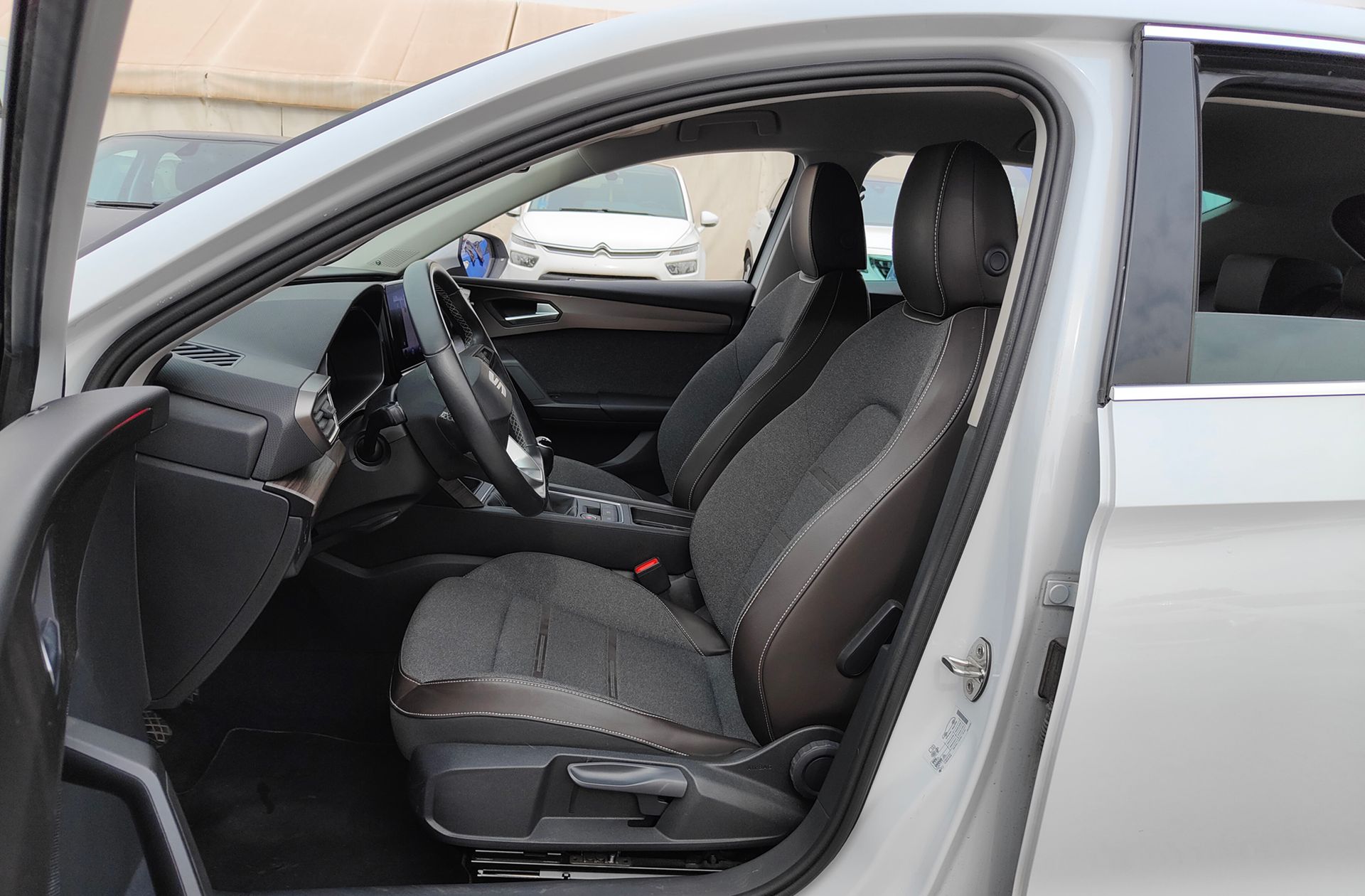 SEAT León 1.5 TSI Xcellence - foto 11
