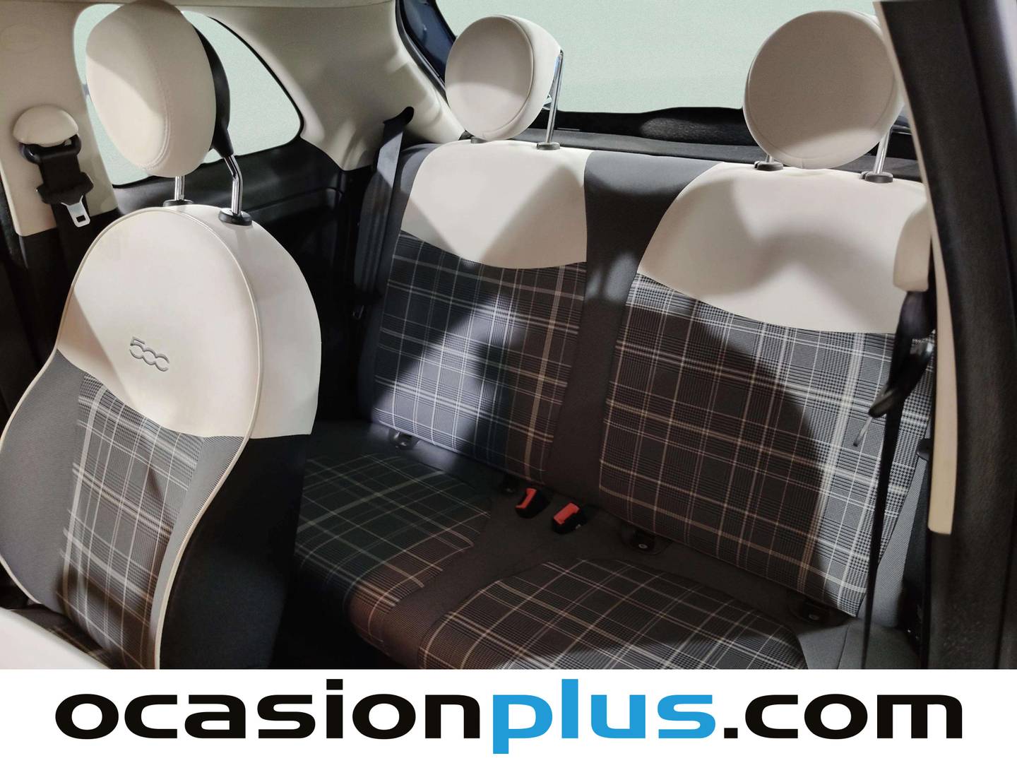 Foto asientos traseros Fiat 500 Fiat 500 1.2 8v Lounge (69 CV)