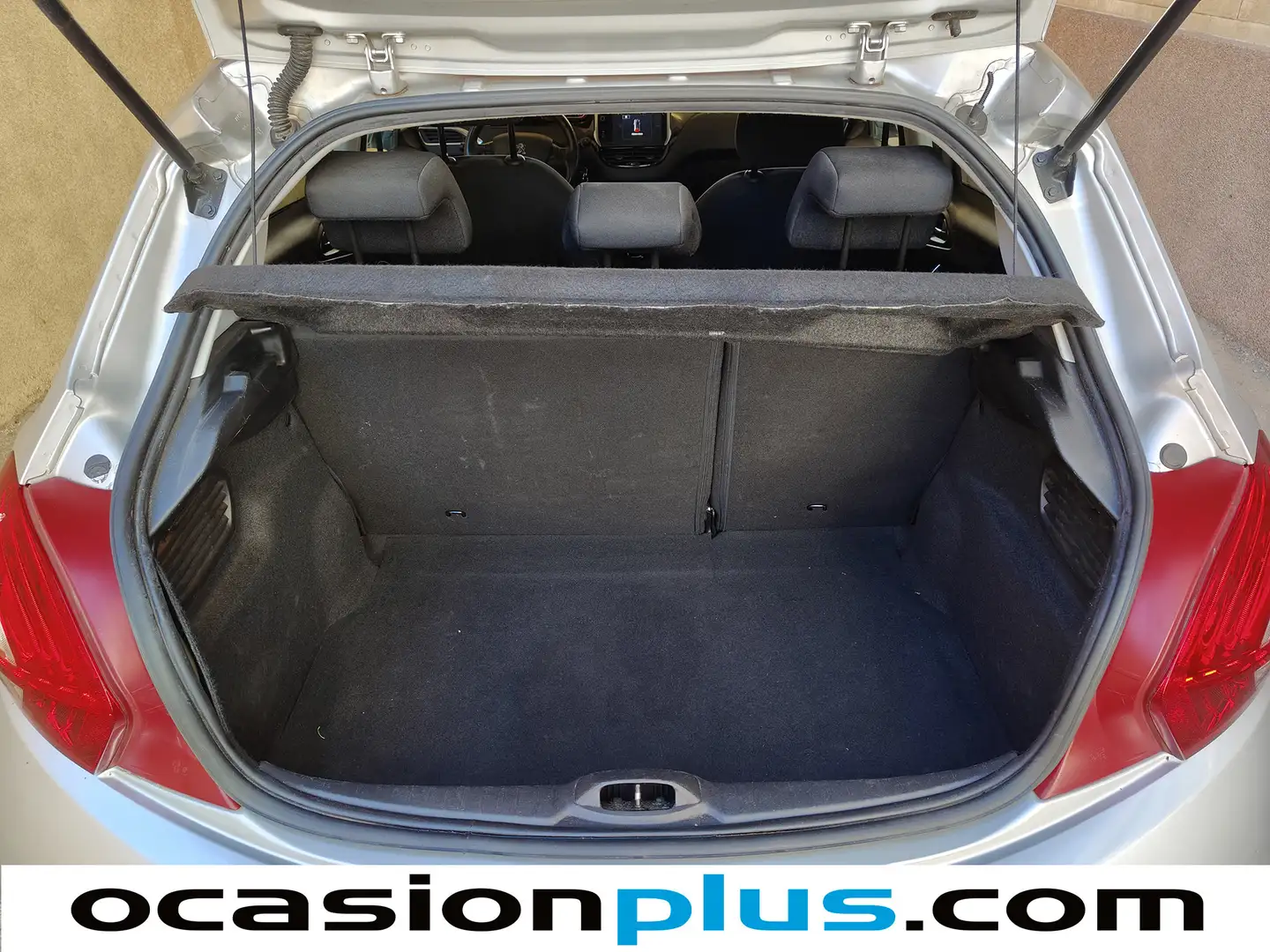 Foto Peugeot 208 Peugeot 208 HDi 68 Style (68 CV)