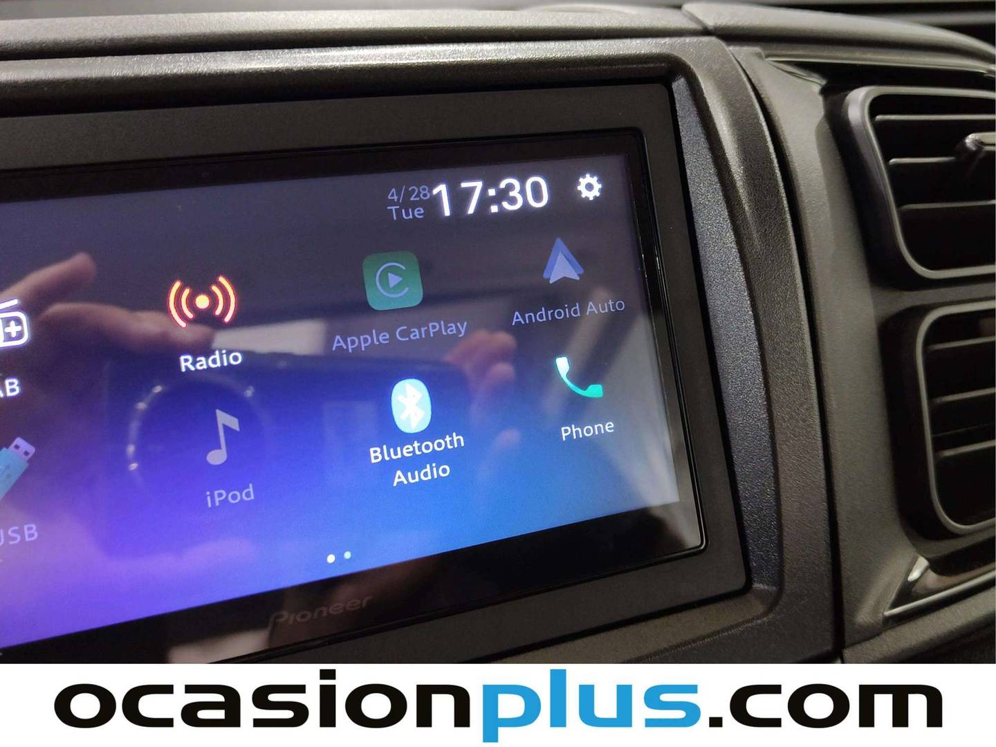 Extras y acabados del Benimar BENIVAN Benimar BENIVAN B100UP (140 CV) 4 Plazas