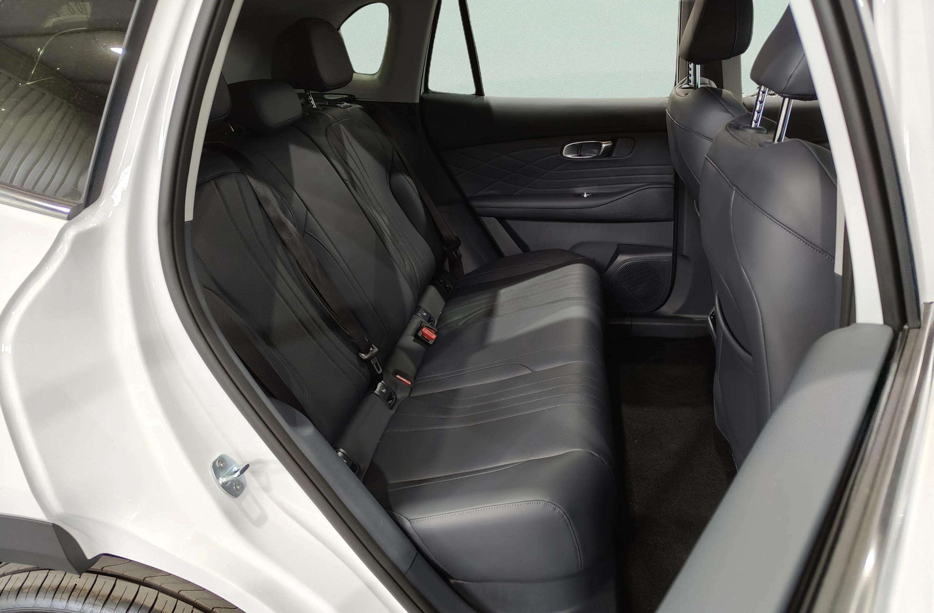 Geely Starray EM-i 1.5 PHEV Pro - foto 21