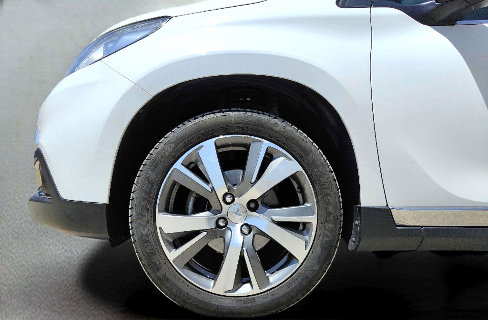 Peugeot 2008 BlueHDi 120 Allure - foto 35