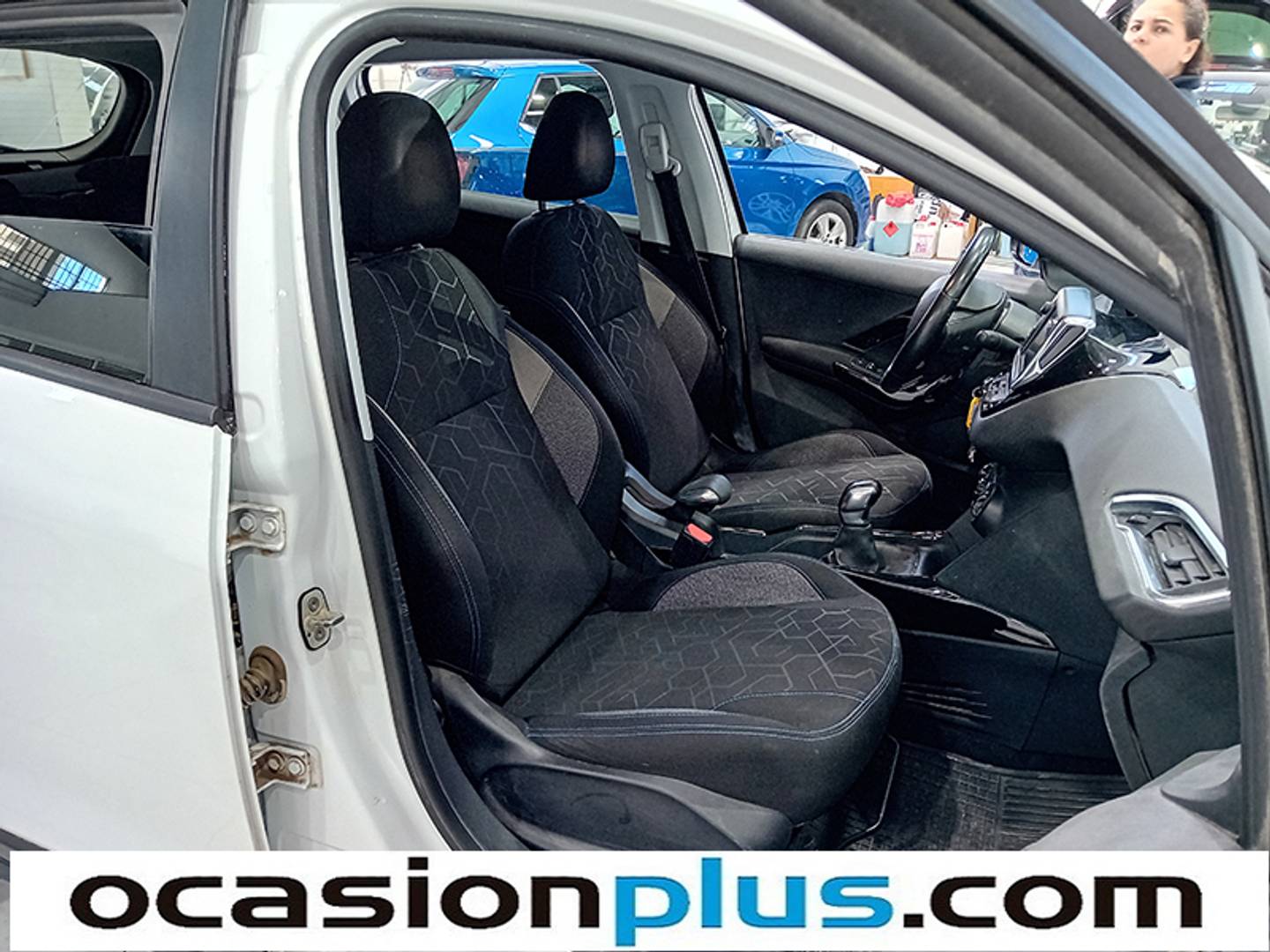 Foto Peugeot 2008 Peugeot 2008 BlueHDi 100 Signature (100 CV)