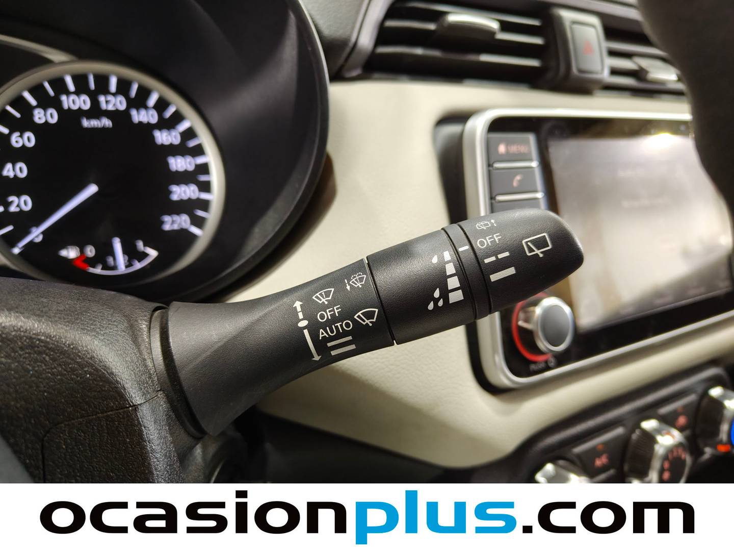 Equipamiento del Nissan Micra Nissan Micra IG-T Visia (92 CV)