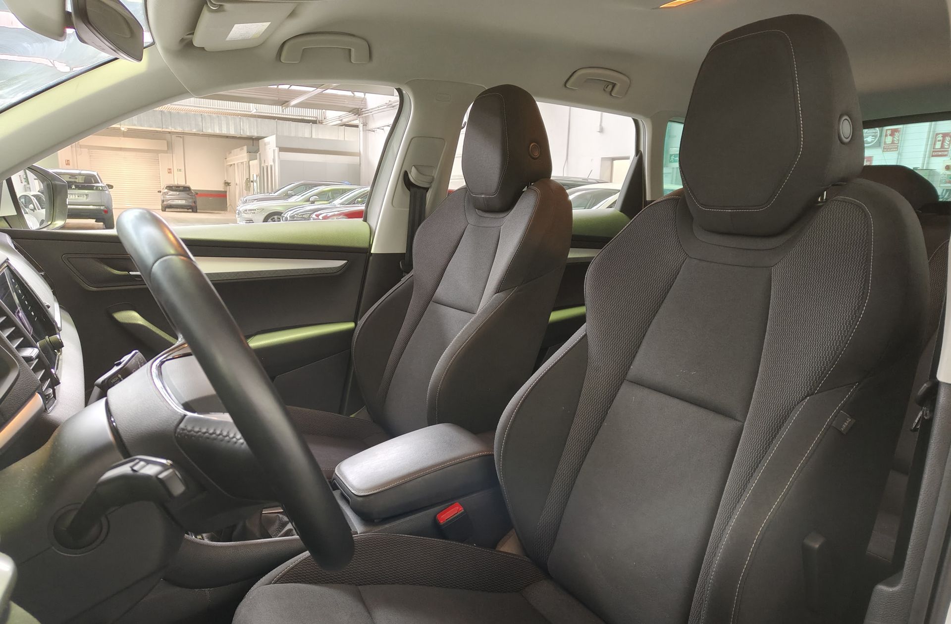 Škoda Karoq 2.0 TDI Selection - foto 10