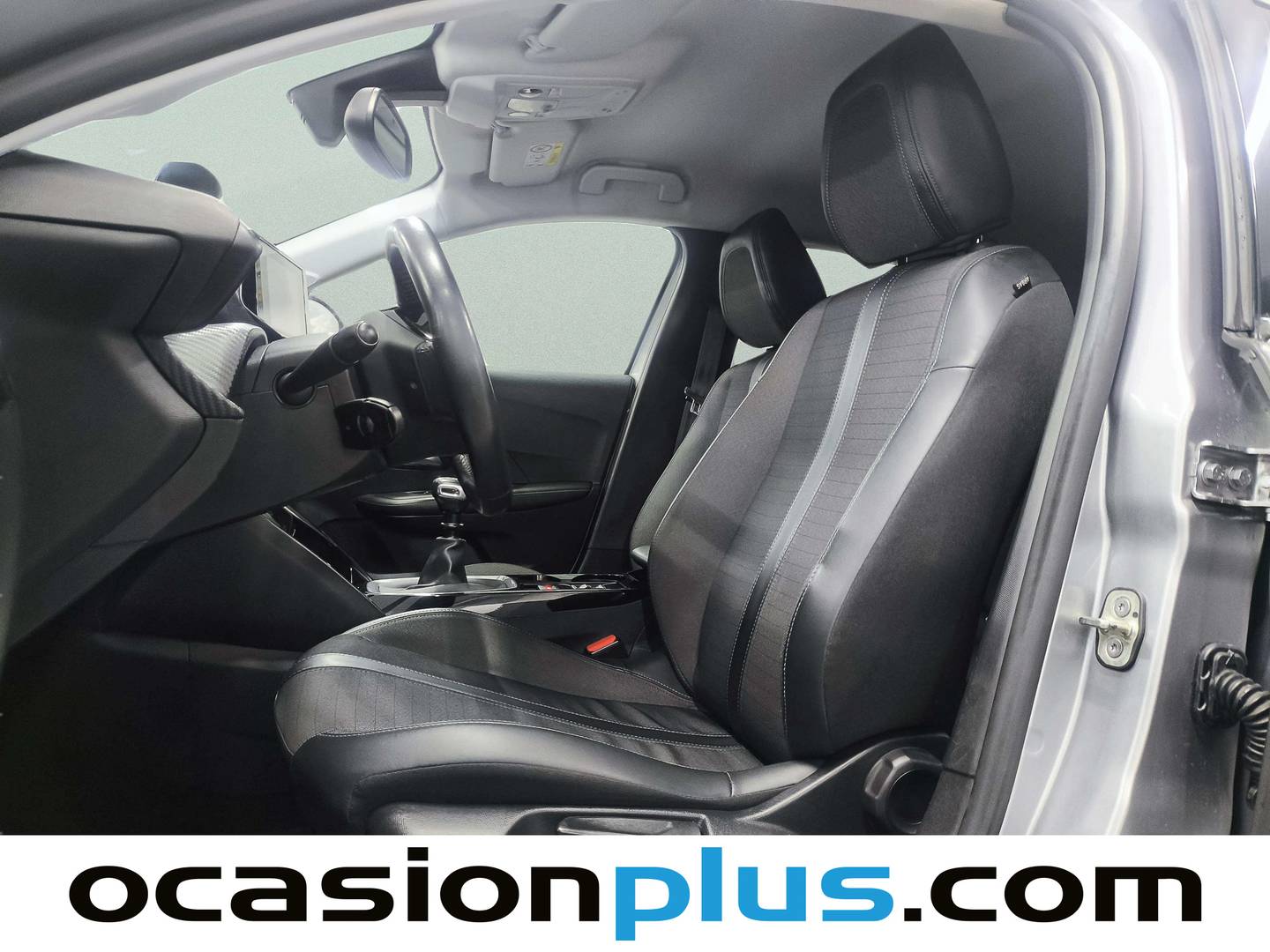 Foto asientos delanteros Peugeot 208 Peugeot 208 BlueHDi 100 Allure (100 CV)