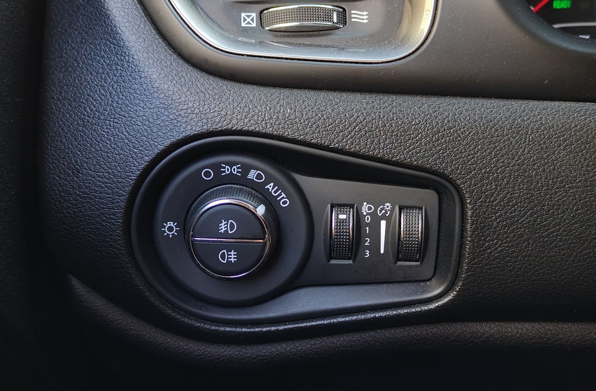 Jeep Renegade eHybrid 1.5 Limited ATX - foto 21