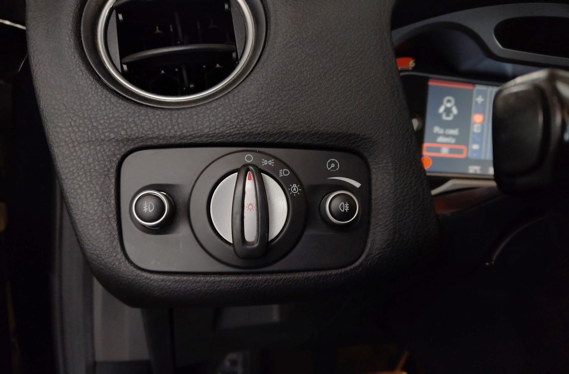 Ford Mondeo SportBreak 2.0 TDCi Titanium PowerShift - foto 19