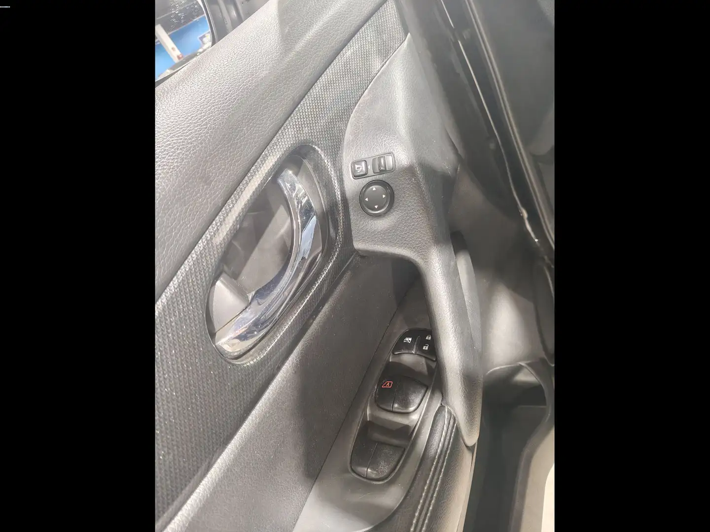 Foto Nissan X-TRAIL Nissan X-Trail 1.6 dCi Visia 4x2 (130 CV)