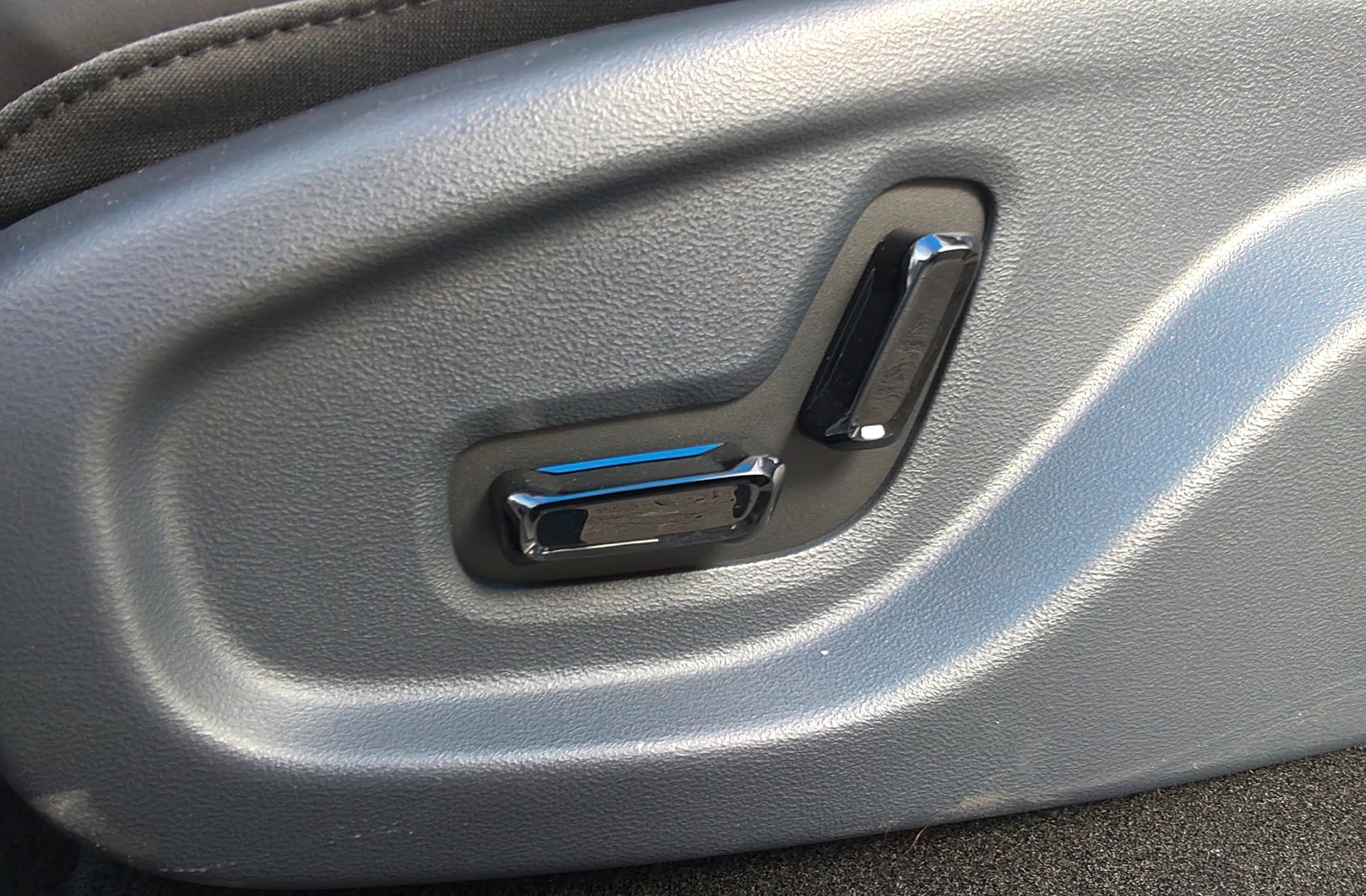 Geely Starray EM-i 1.5 PHEV Pro - foto 12