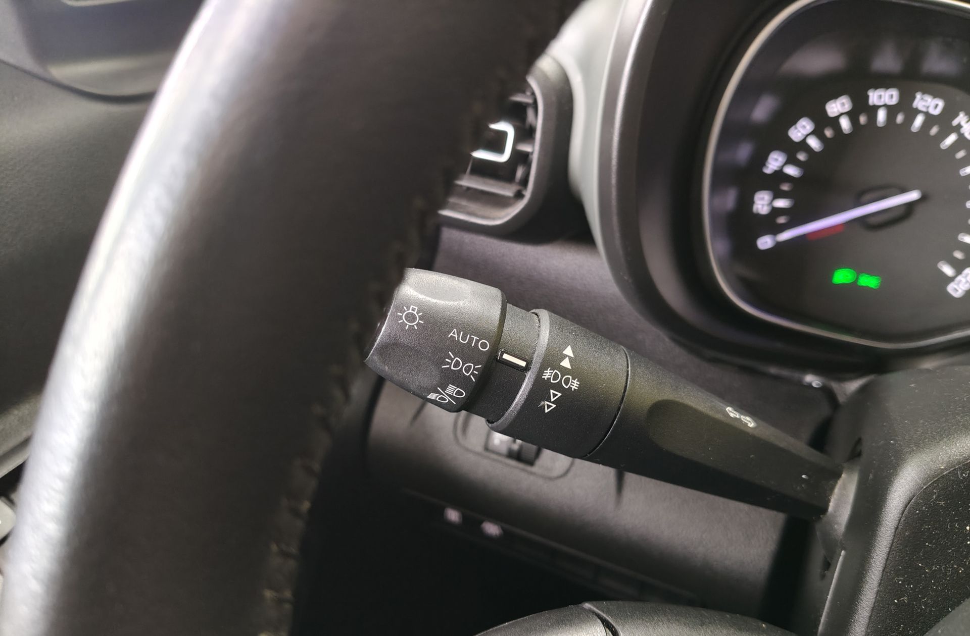 Citroën Berlingo BlueHDi 100 Talla M Shine - foto 23