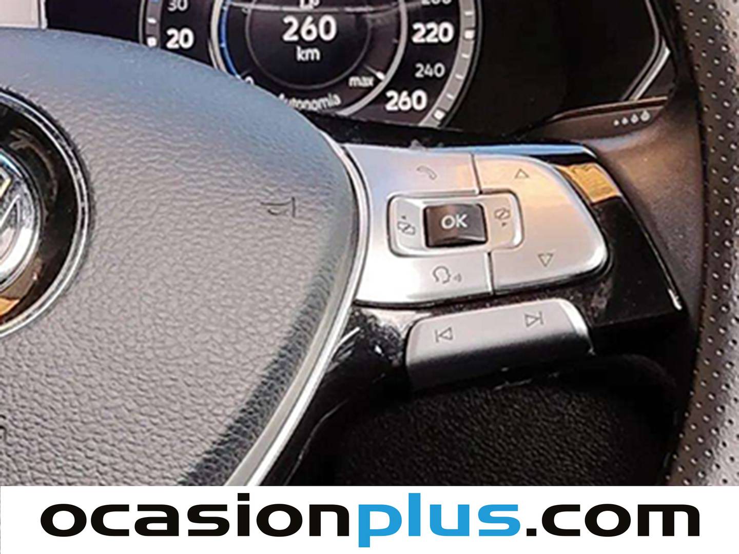 Foto Volkswagen Tiguan Volkswagen Tiguan Sport 2.0 TDI (150 CV) DSG Pack R-Line