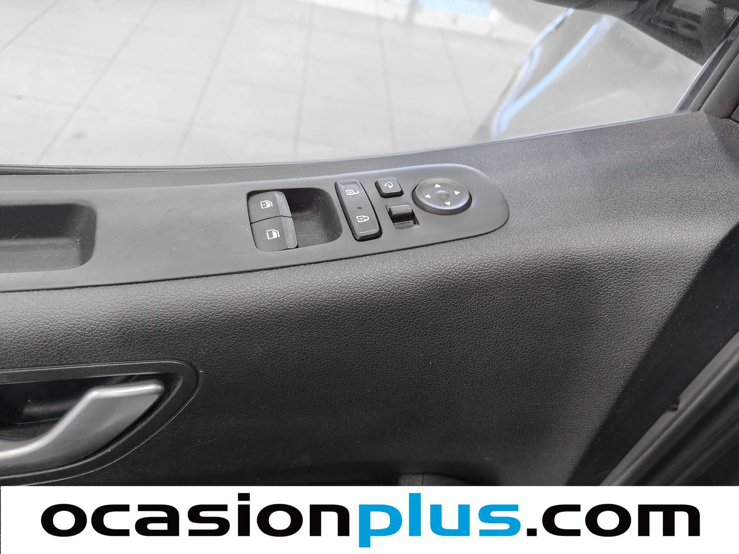 Foto Hyundai Staria Hyundai Staria 2.2 CRDI Tecno 9S Auto (177 CV) 9 Plazas