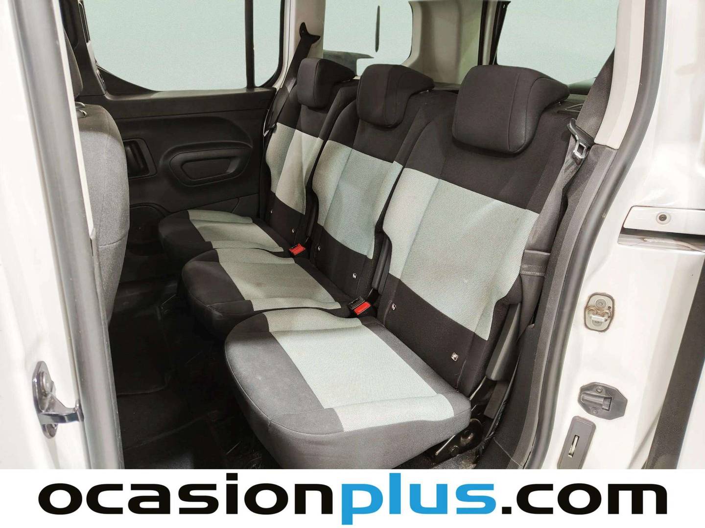 Foto asientos traseros Citroën Berlingo Citroen Berlingo BlueHDi 130 S&S Talla M Shine (130 CV)