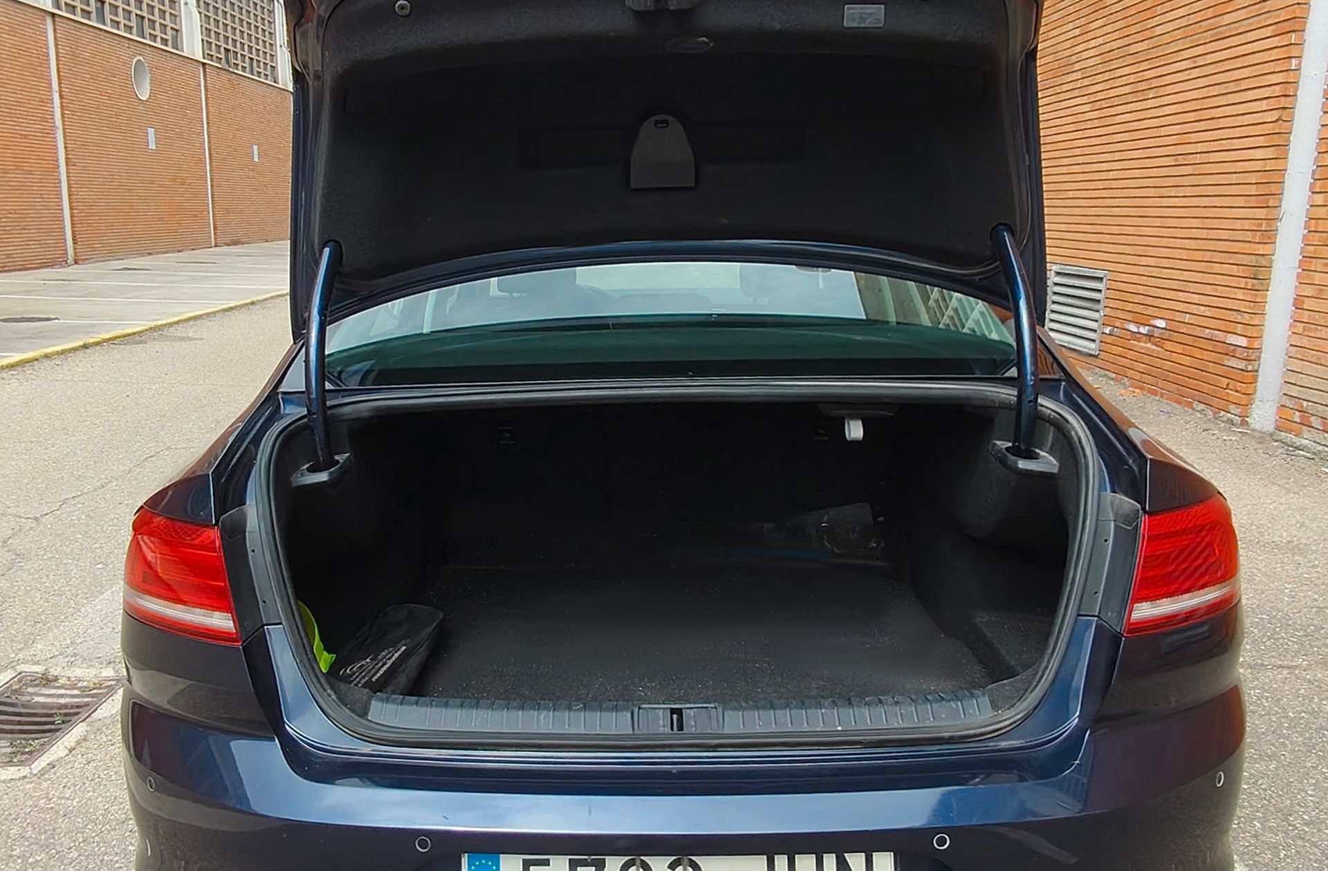 Volkswagen Passat Edition 1.6 TDI BMT - foto 16