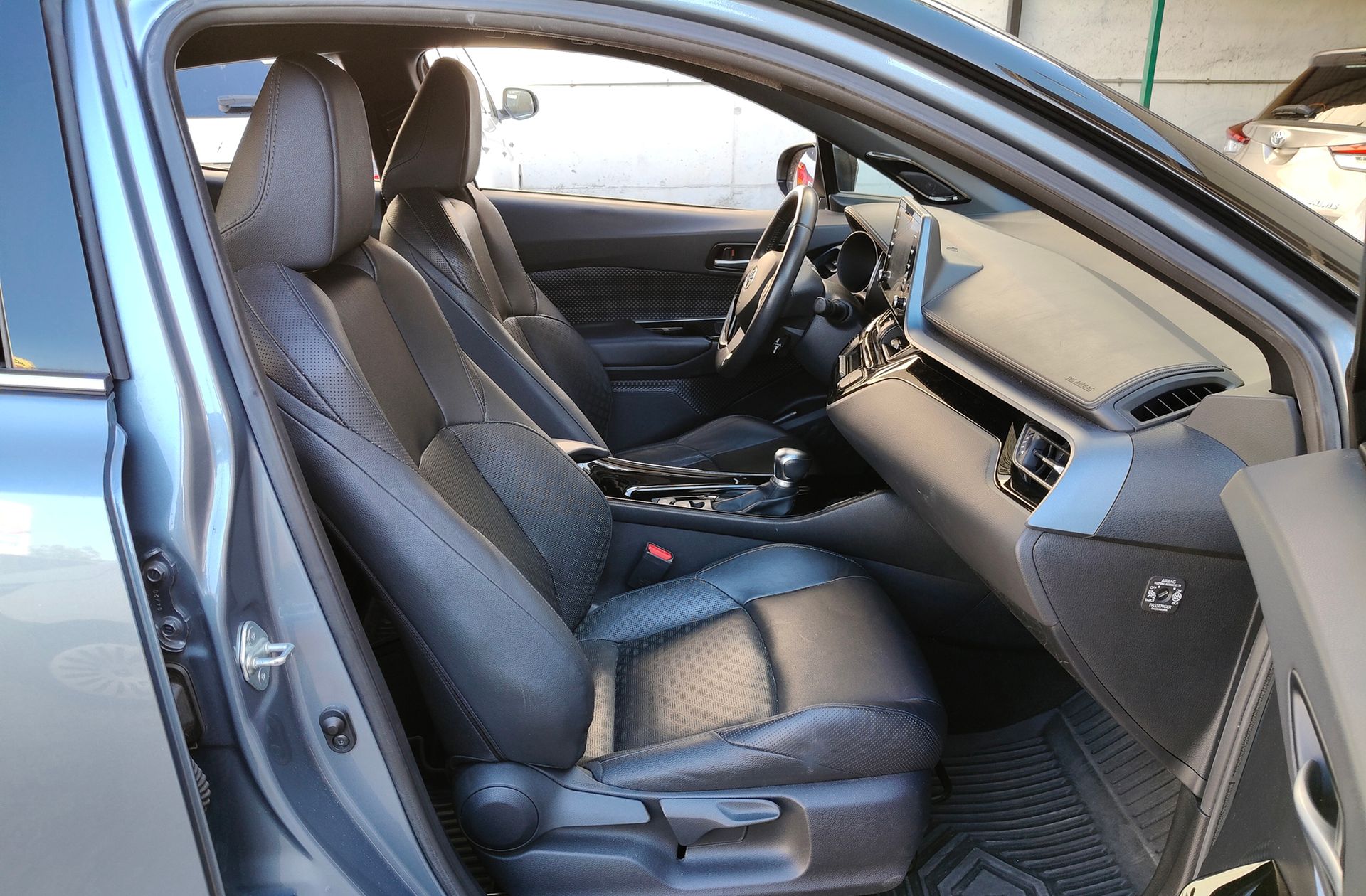 Toyota C-HR 180H Advance Luxury - foto 17