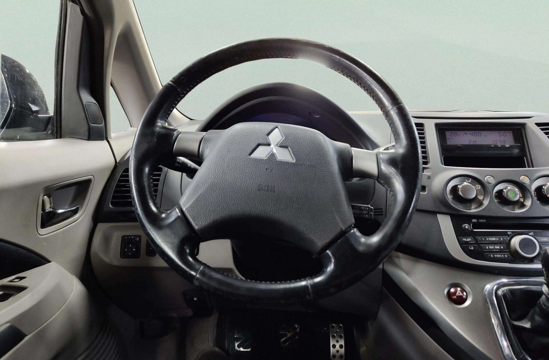 Mitsubishi Grandis 2.0 DI-D Challenge - foto 20