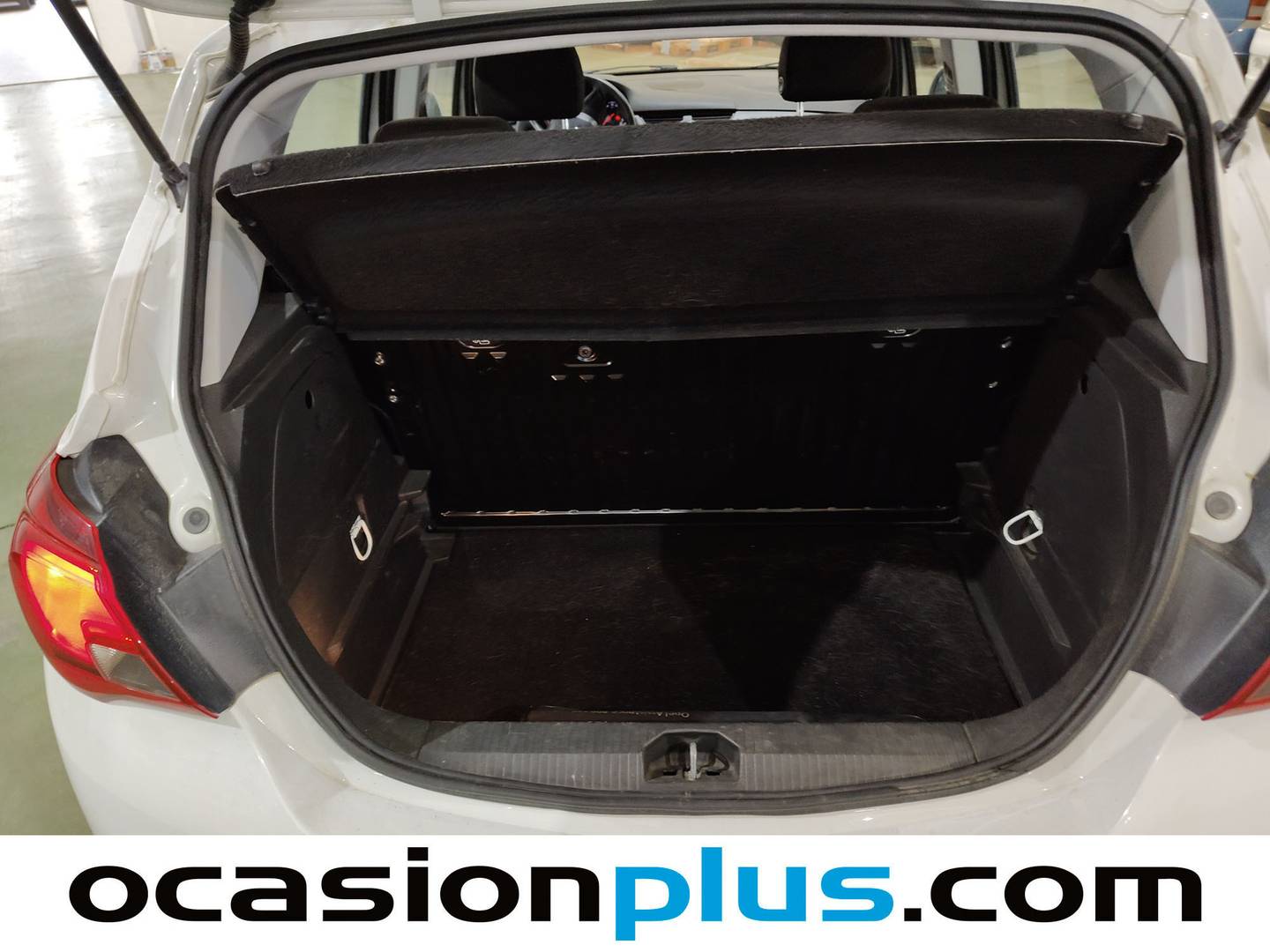 Fotos maletero Opel Corsa Opel Corsa 1.4 Expression (75 CV)