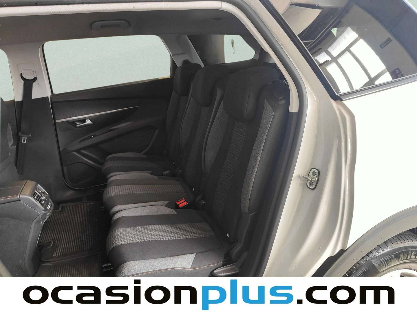 Foto asientos traseros Peugeot 5008 Peugeot 5008 1.6L BlueHDi S&S Active (120 CV) 7 Plazas