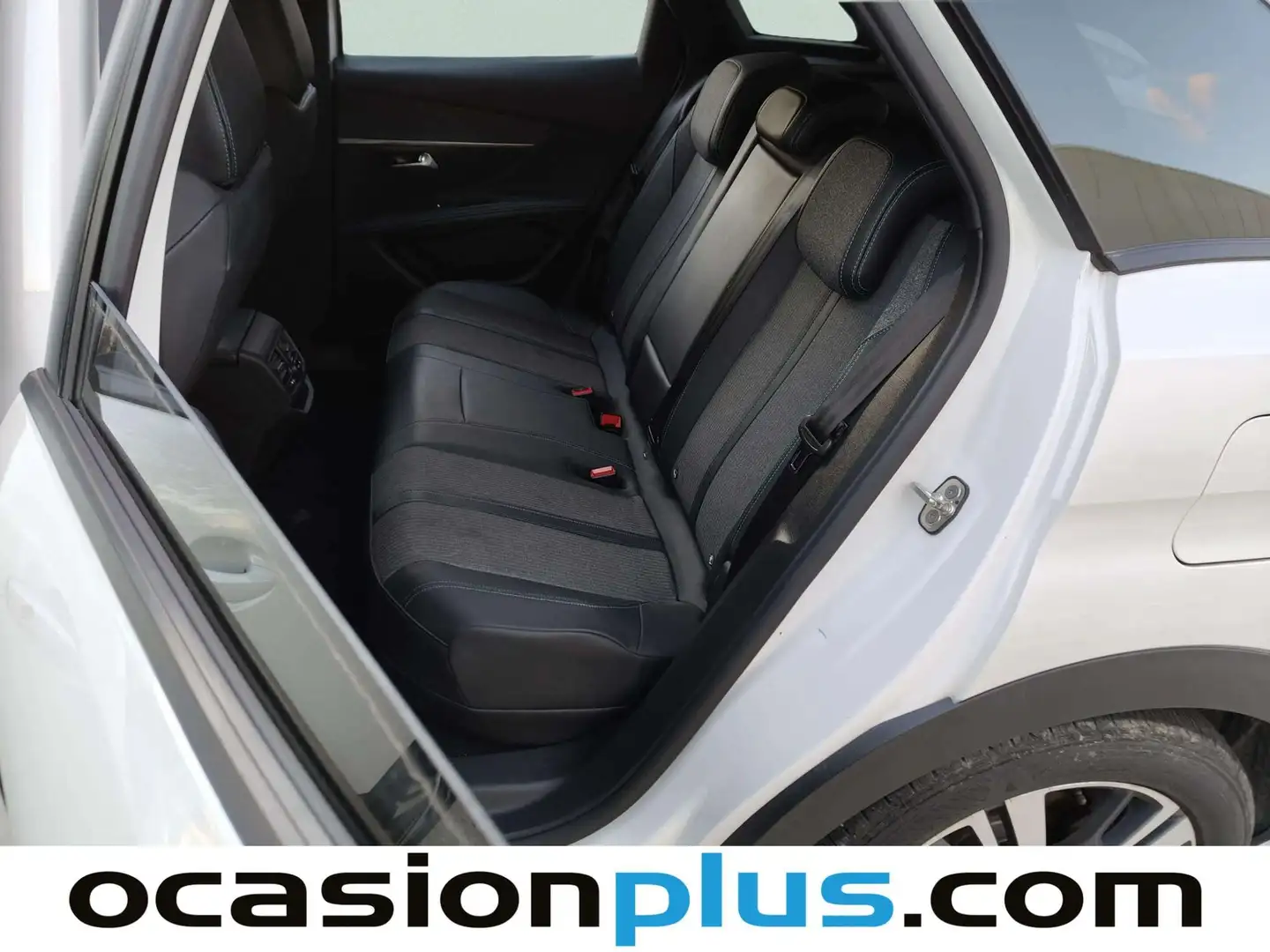 Foto Peugeot 3008 Hybrid Peugeot 3008 Hybrid 300 Allure Pack e-EAT8 (300 CV)