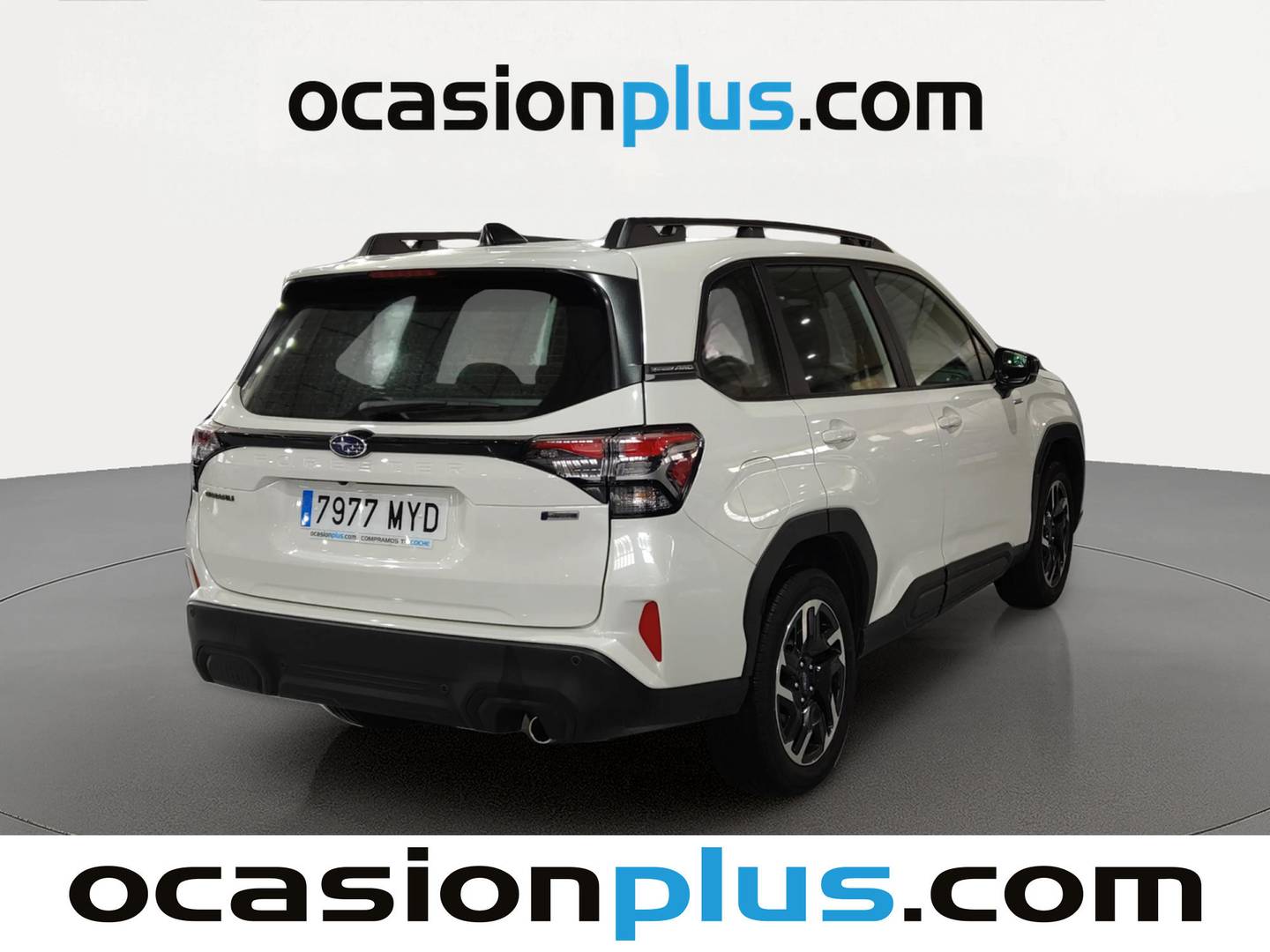 Foto trasera Subaru Forester Subaru Forester 2.0i Hybrid Executive CVT  (150 CV) derecha
