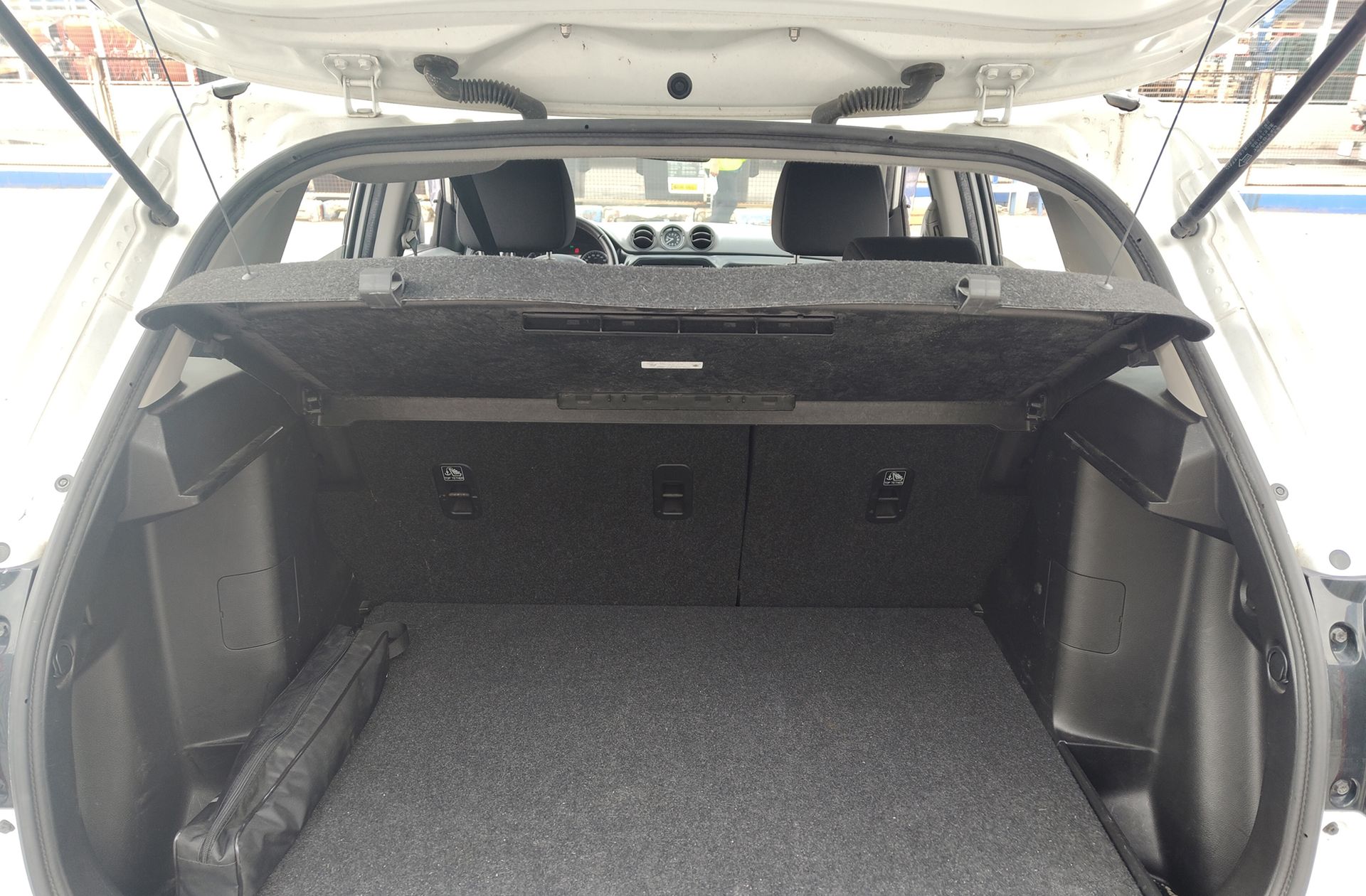 Suzuki Vitara 1.6 VVT GLE - foto 14