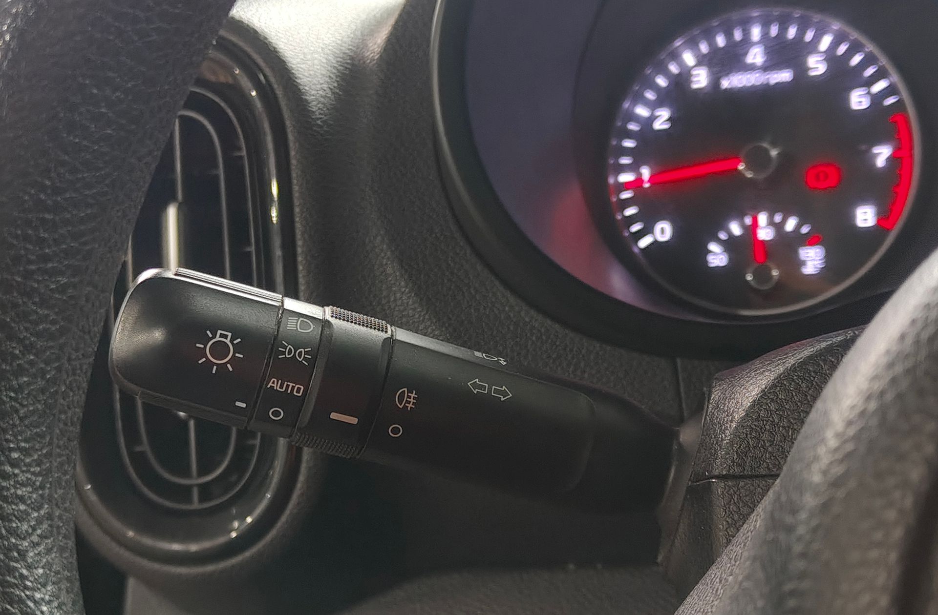 Kia Picanto 1.0 DPi Concept Pack Comfort - foto 22