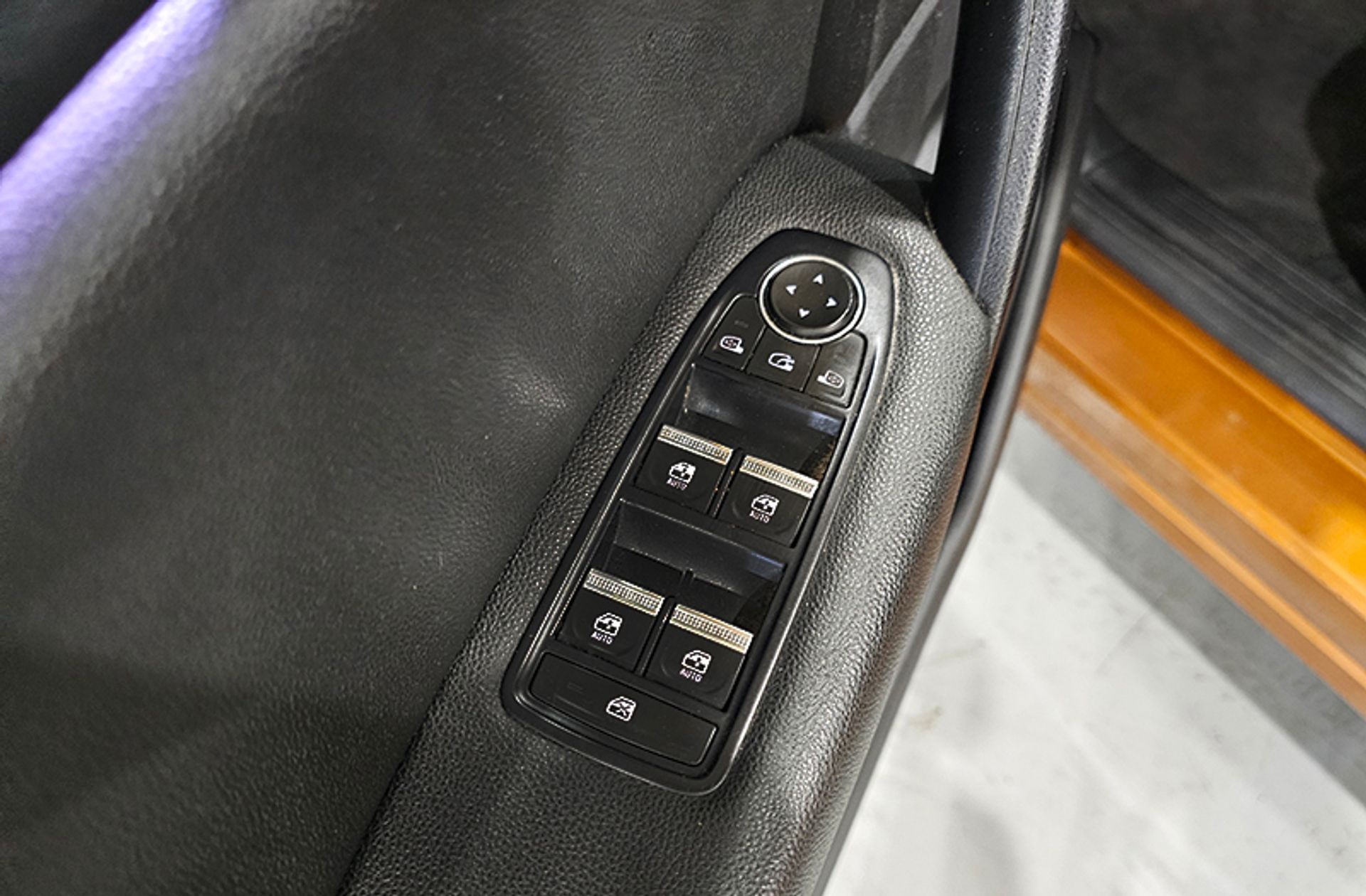 Renault Captur Zen E-Tech Híbrido enchufable - foto 33
