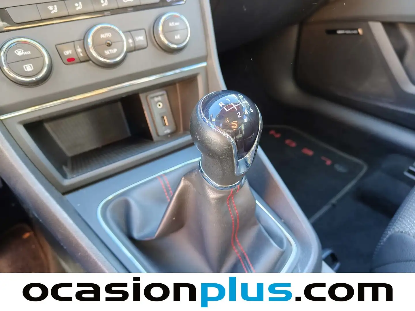 Foto Seat León SEAT León ST 2.0 TDI S&S FR (184 CV)