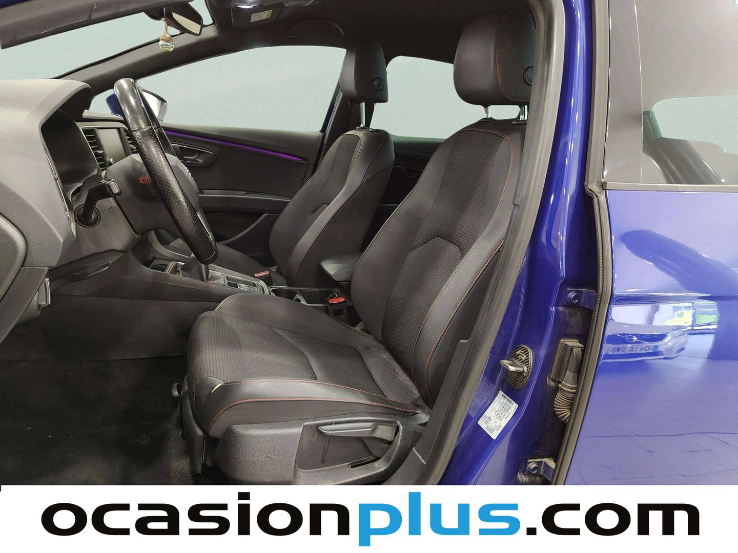 Foto asientos delanteros Seat León Seat León 2.0 TDI S&S FR Plus (150 CV)