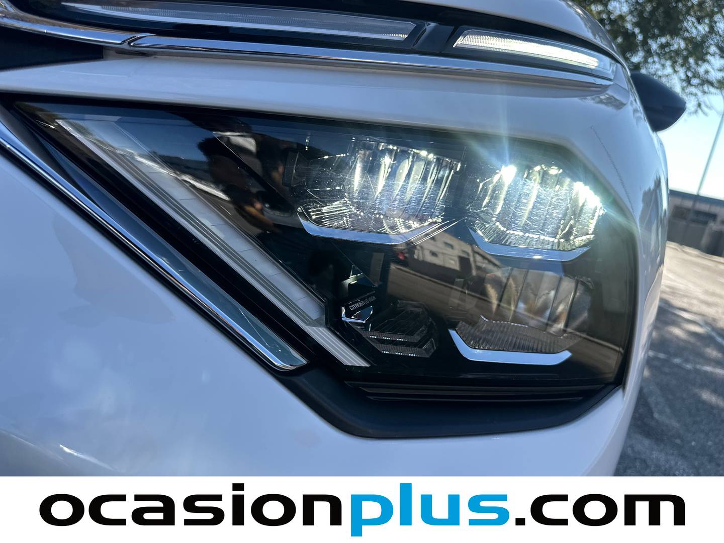 Extras del Citroën C4 X Citroën C4 X Hybrid 136 e-DCS6 Plus (136 CV)