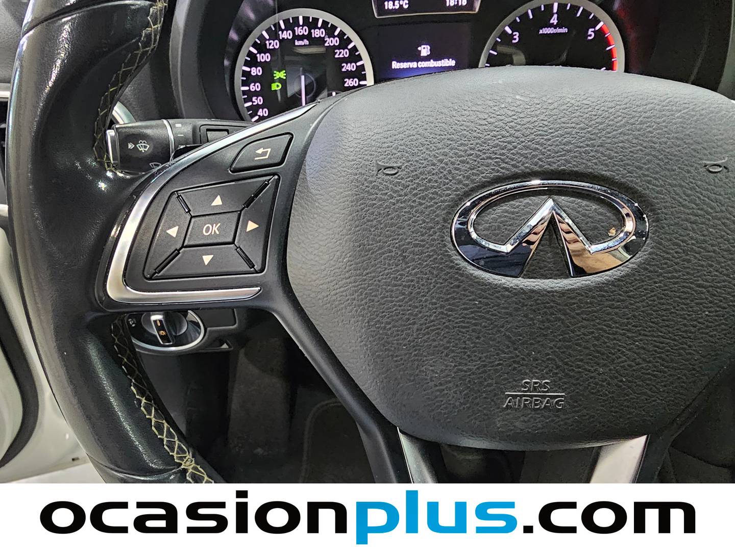 Foto Infiniti Q30 Infiniti Q30 2.2D Sport 7DCT (170 CV)