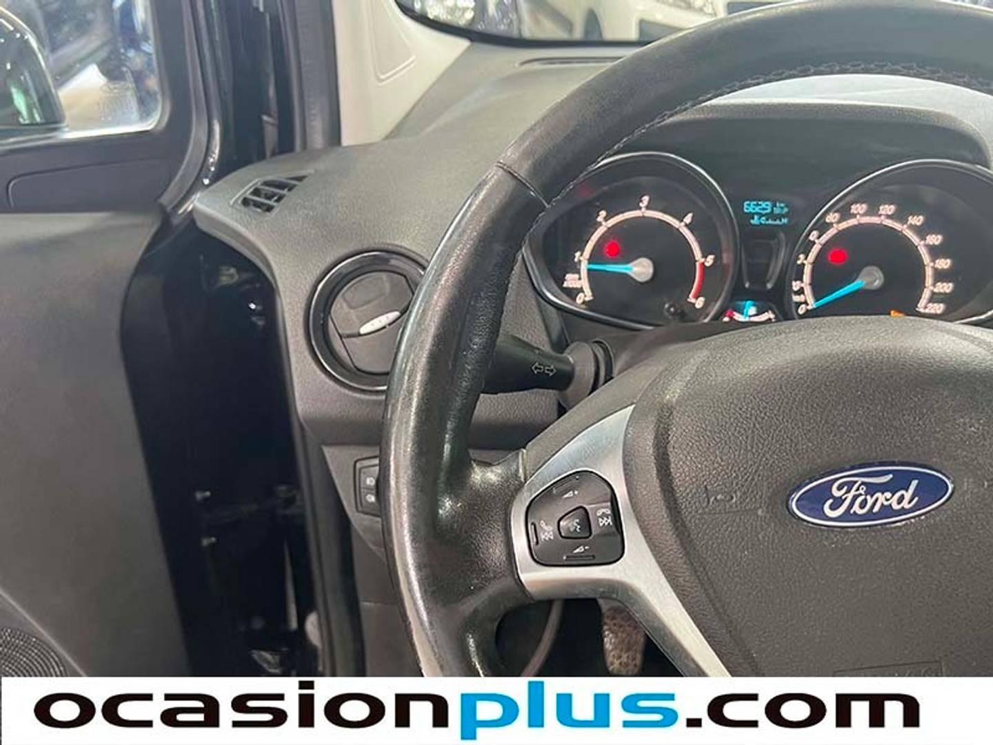 Foto Ford Tourneo Courier Ford Tourneo Courier 1.5 TDCi Titanium (95 CV)