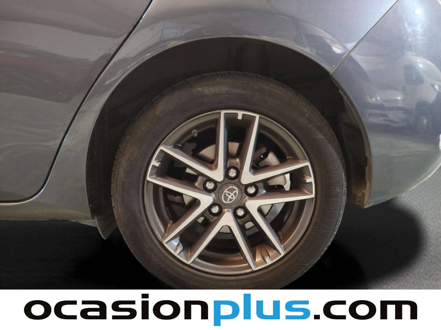 Acabados Toyota Auris Toyota Auris 90D Feel! (90 CV)