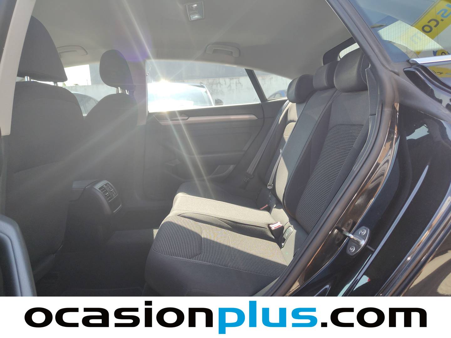 Volkswagen Arteon Volkswagen Arteon 2.0 TDI (150 CV) DSG de segunda mano