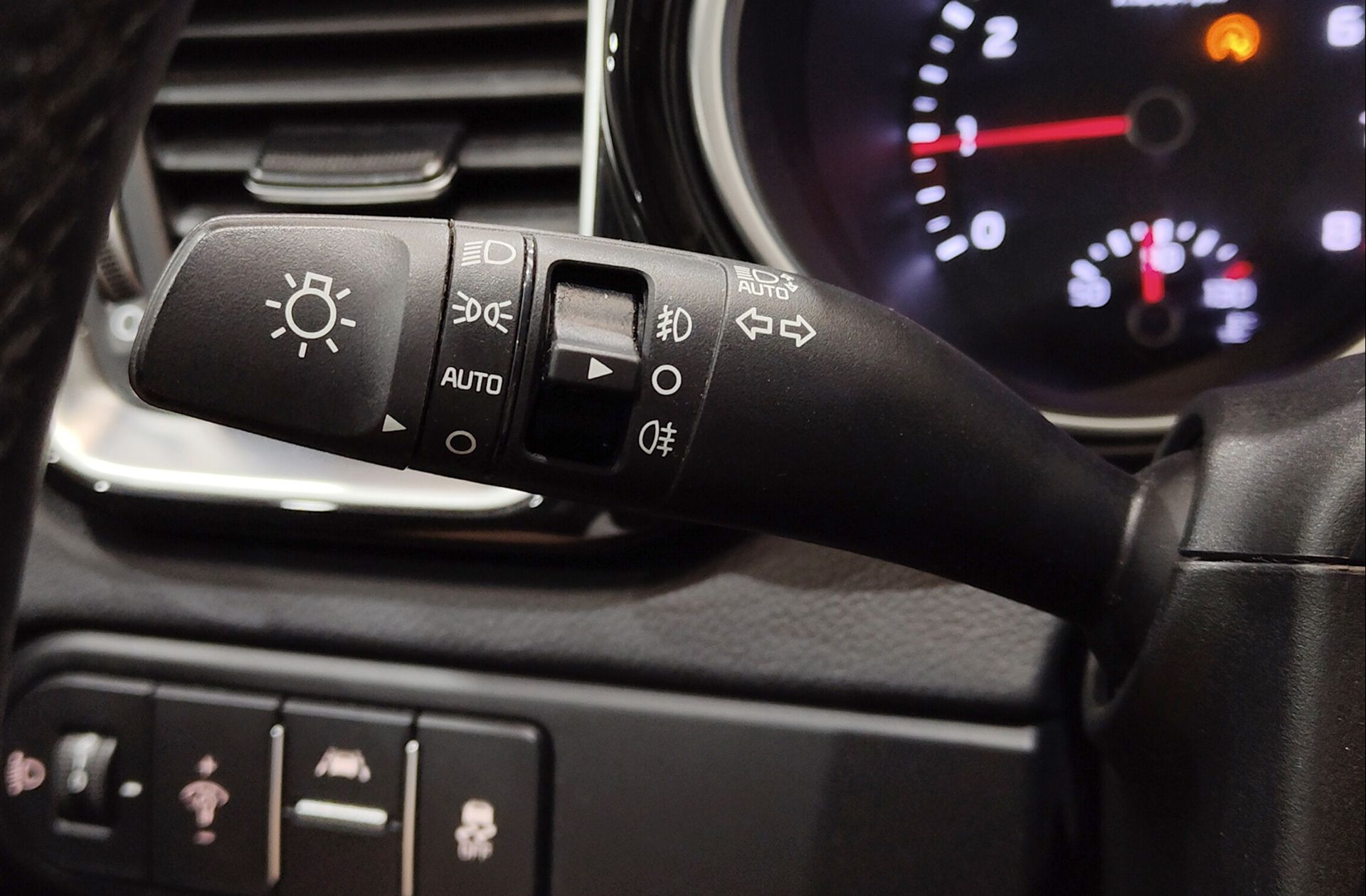 Kia Ceed 1.0 T-GDi Tech - foto 24