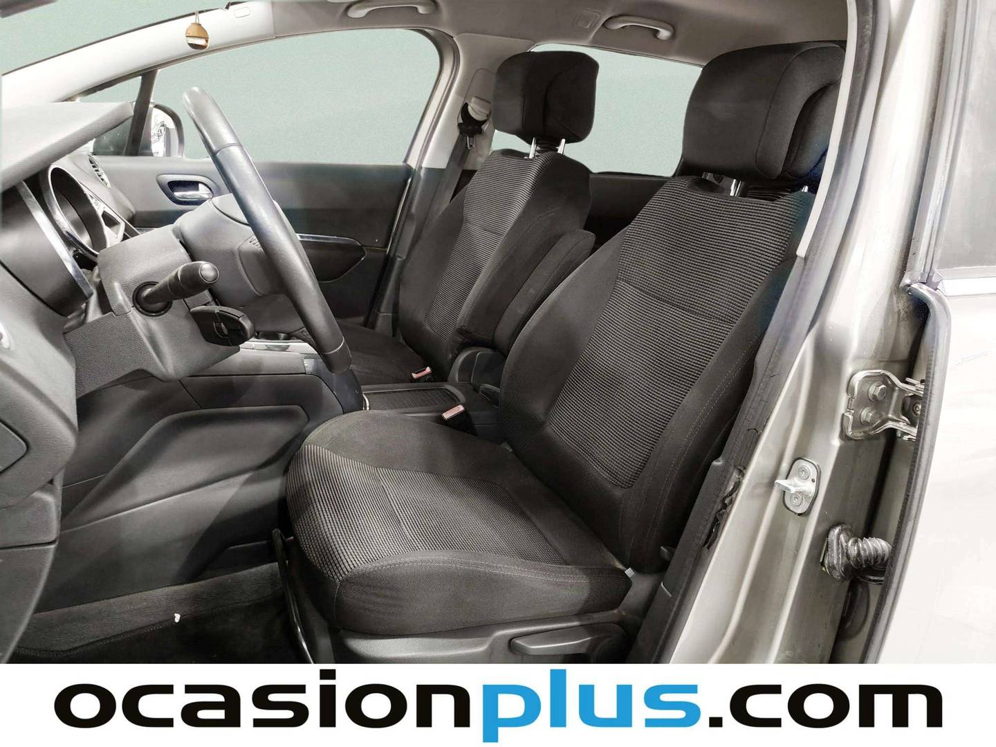 Foto asientos delanteros Peugeot 5008 Peugeot 5008 1.6 VTi Premium (120 CV) 7 Plazas