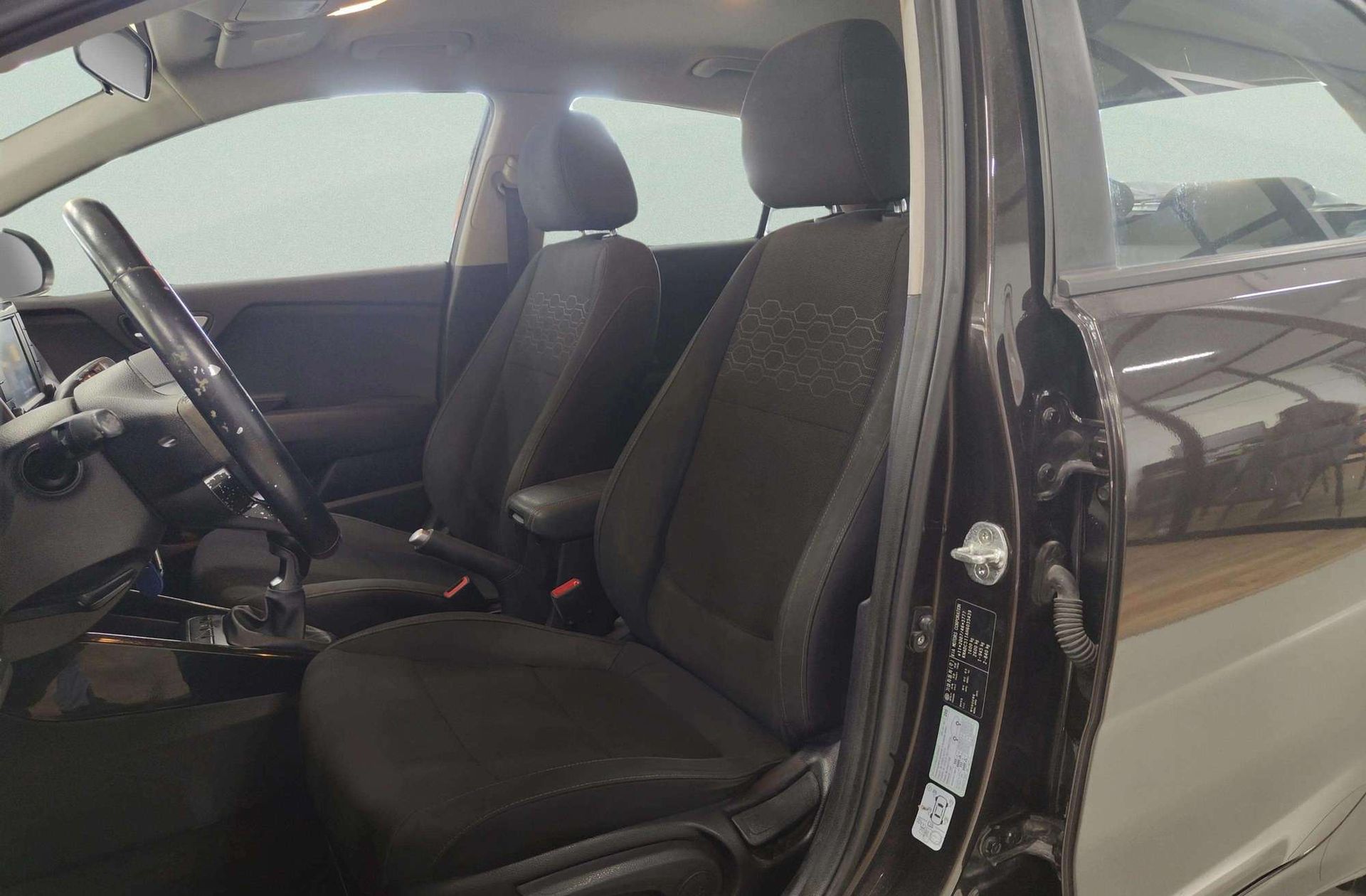 Kia Rio 1.0 T-GDi Drive - foto 11