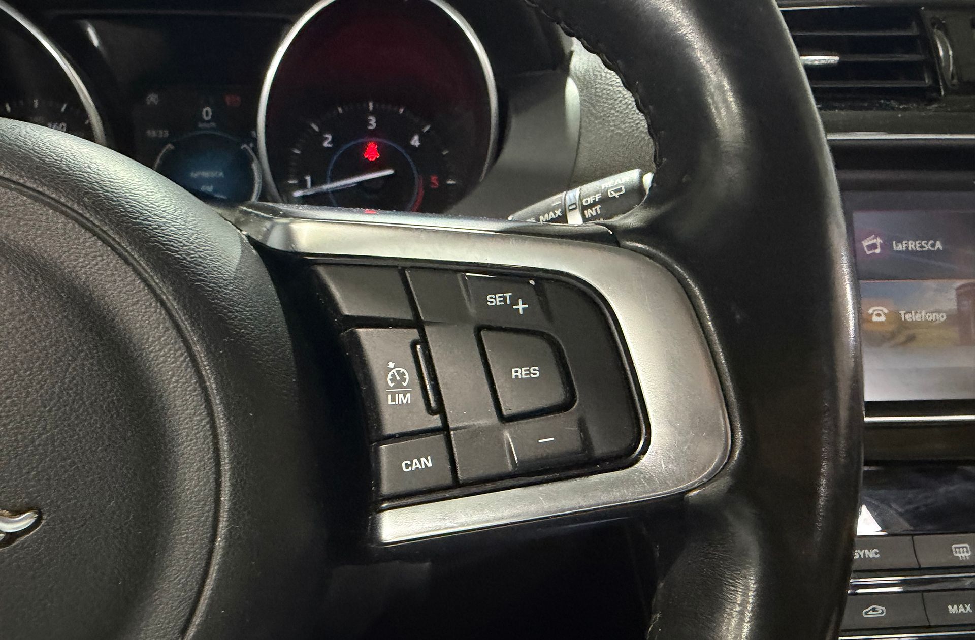 Jaguar F-Pace 2.0L i4D Prestige AWD - foto 25