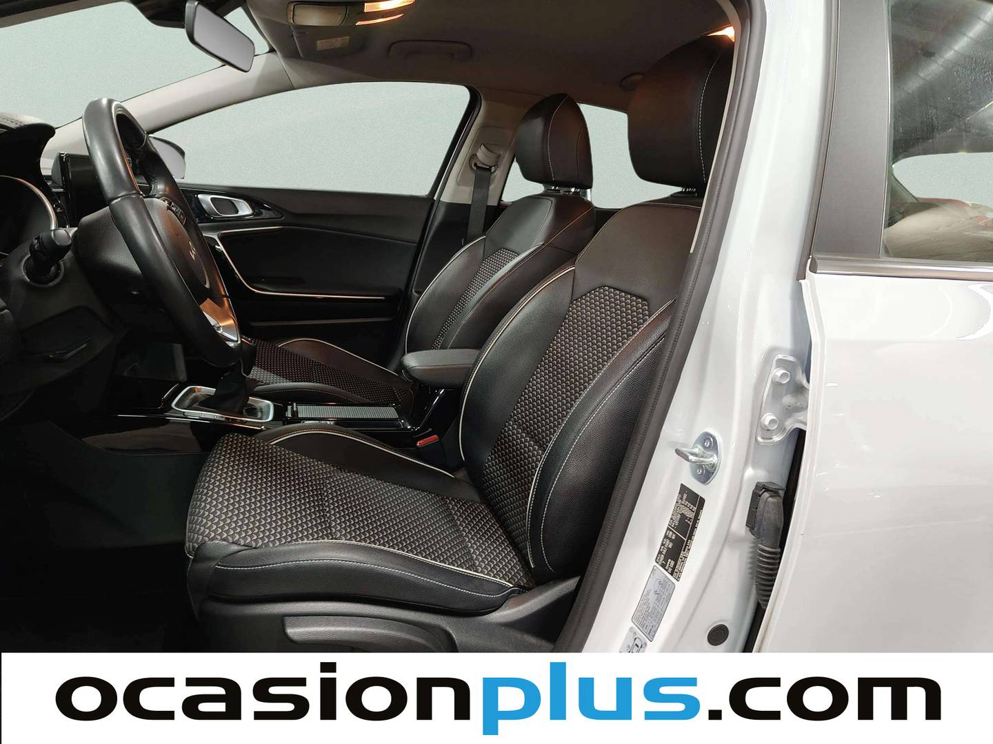 Foto asientos delanteros KIA XCeed KIA XCeed 1.0 T-GDi Tech (120 CV)